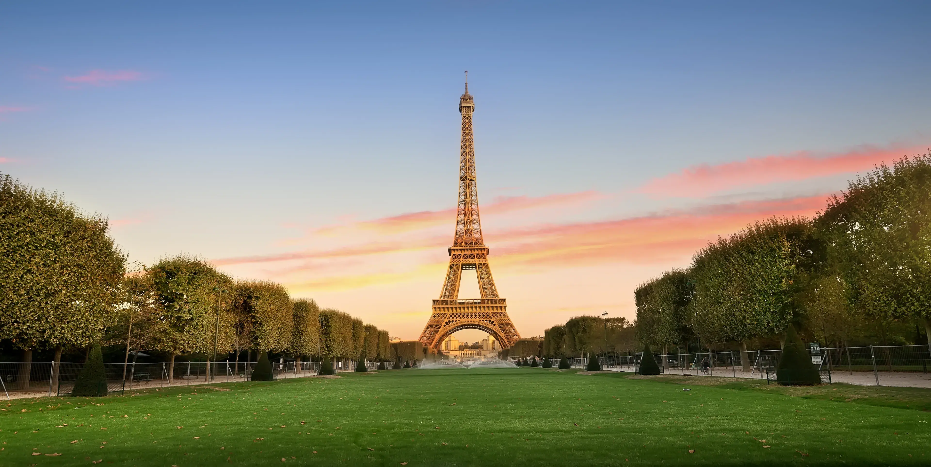 Best Paris hotels. Cheap hotels in Paris, France Best Paris hotels. Cheap hotels in Paris, France