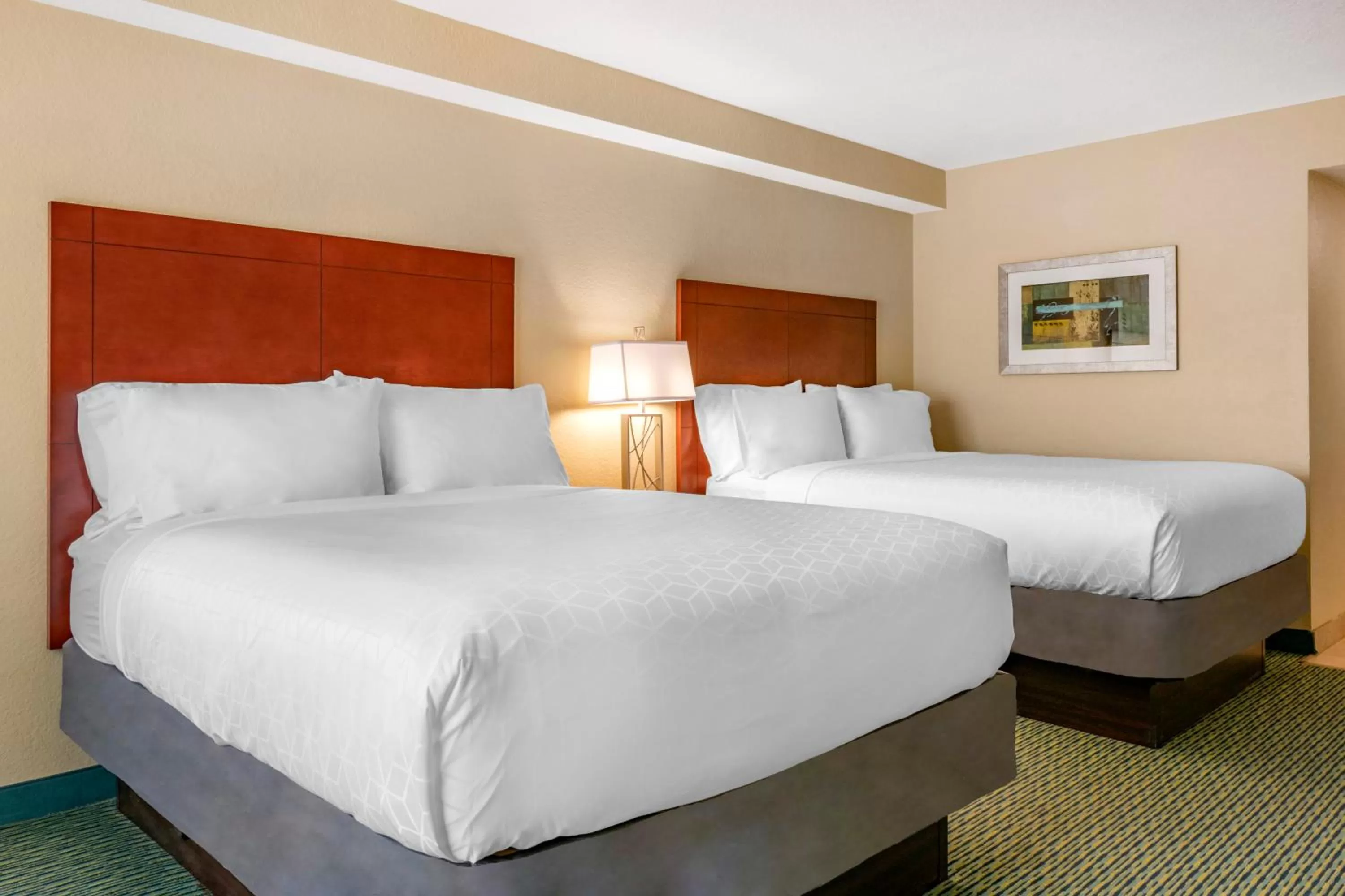 Bed in Holiday Inn Resort Orlando - Lake Buena Vista by IHG