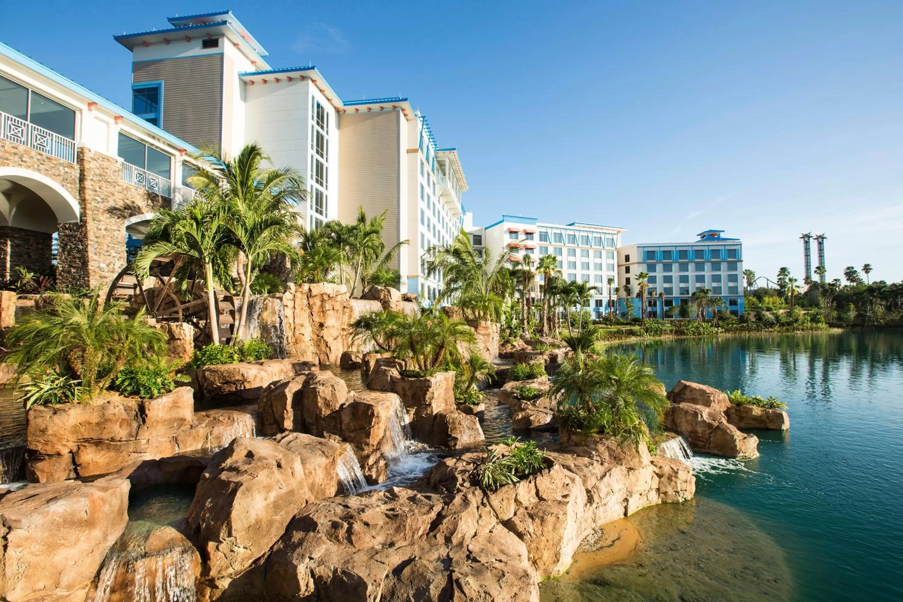 Facade/entrance in Universal's Loews Sapphire Falls Resort