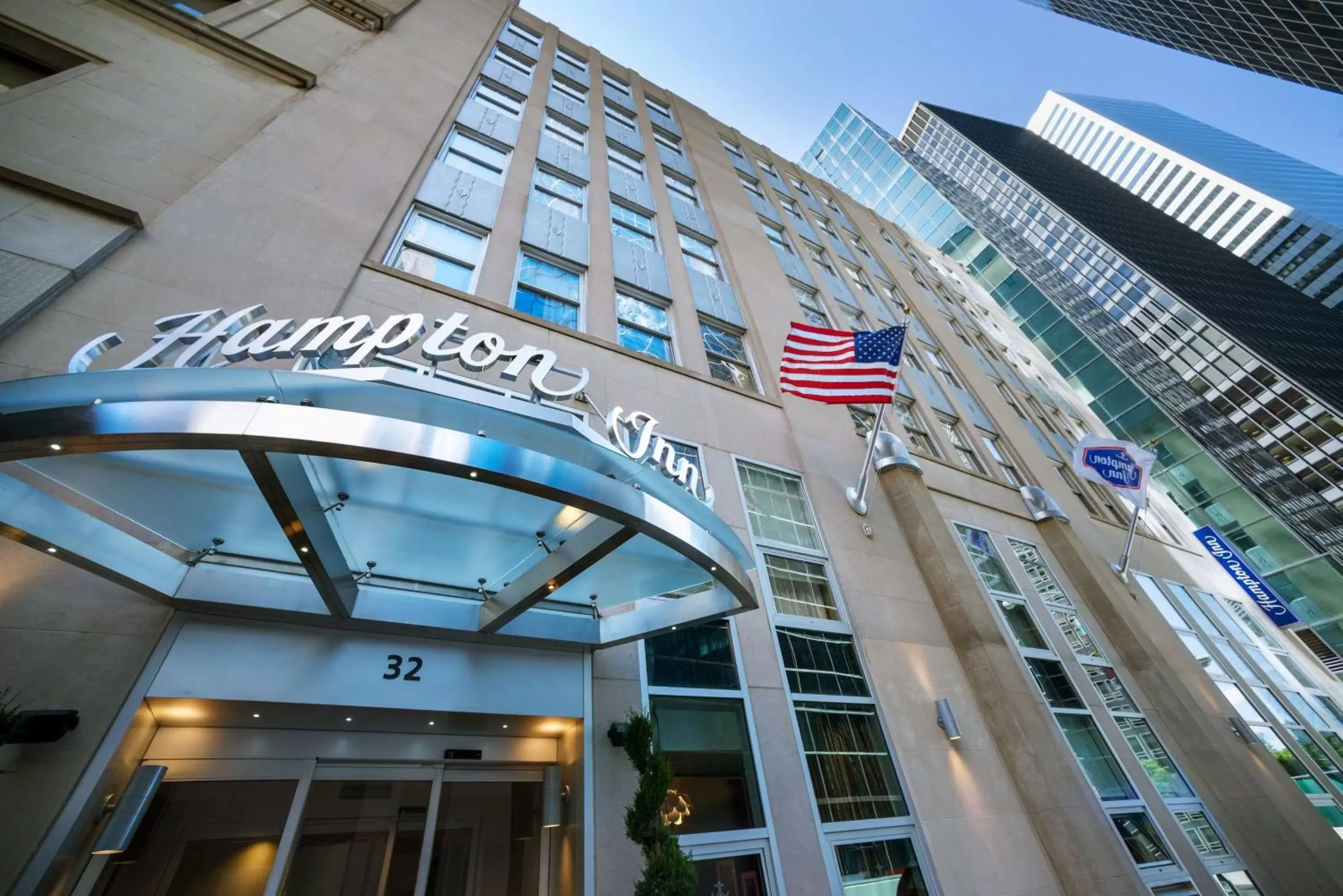 Property building in Hampton Inn Manhattan/Downtown- Financial District Property building in Hampton Inn Manhattan/Downtown- Financial District