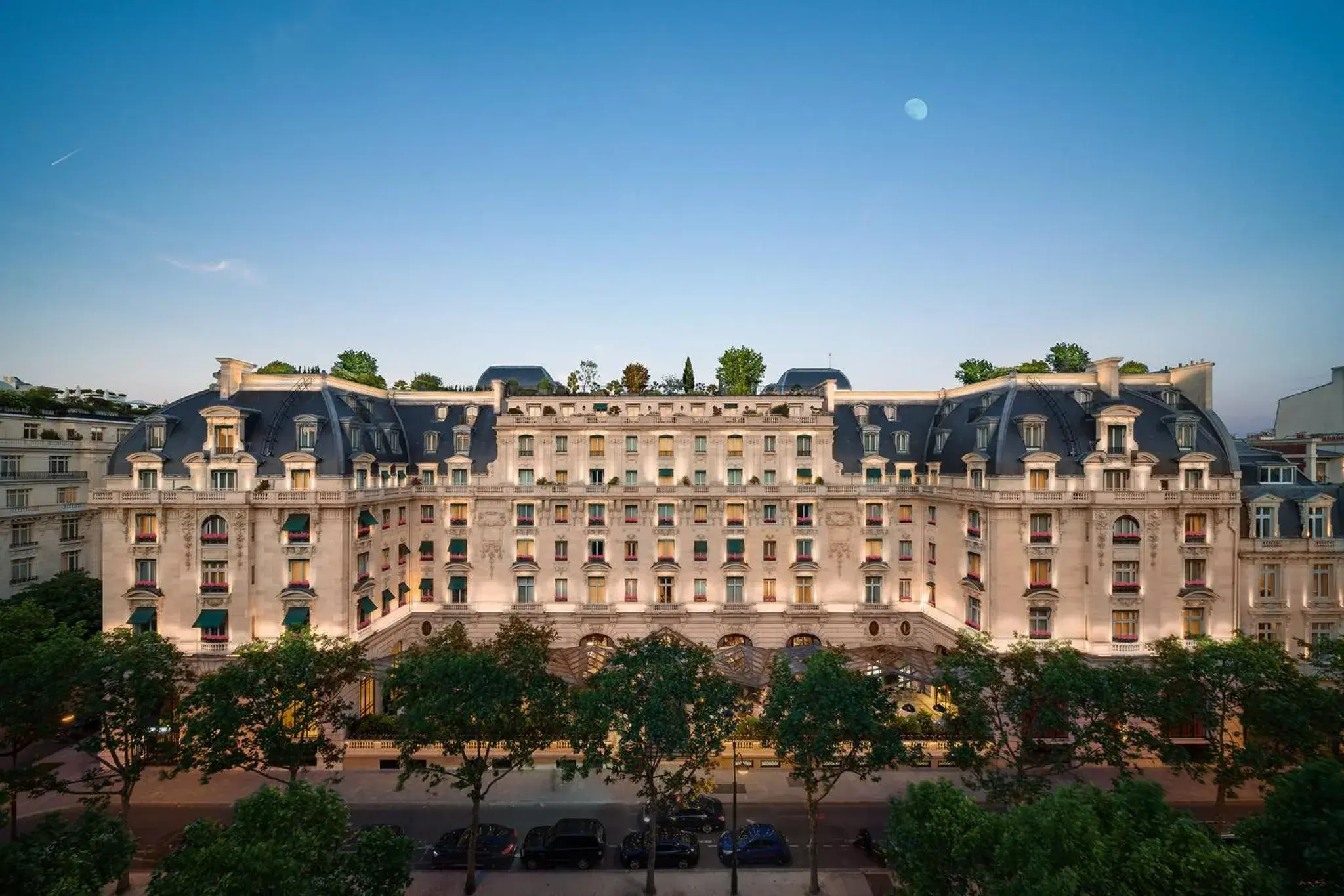 Property building in The Peninsula Paris Property building in The Peninsula Paris