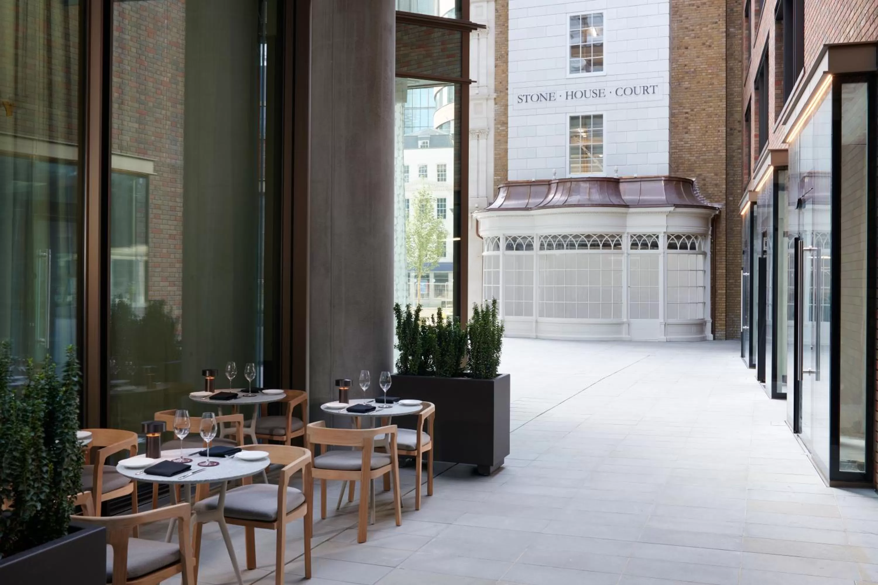 Lounge or bar in Pan Pacific London