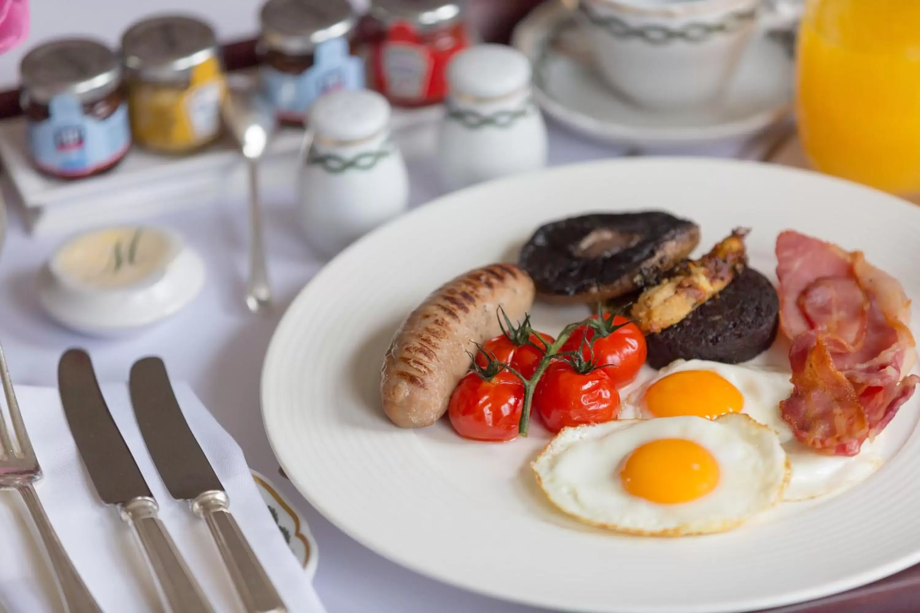 English/Irish breakfast in Milestone Hotel Kensington English/Irish breakfast in Milestone Hotel Kensington