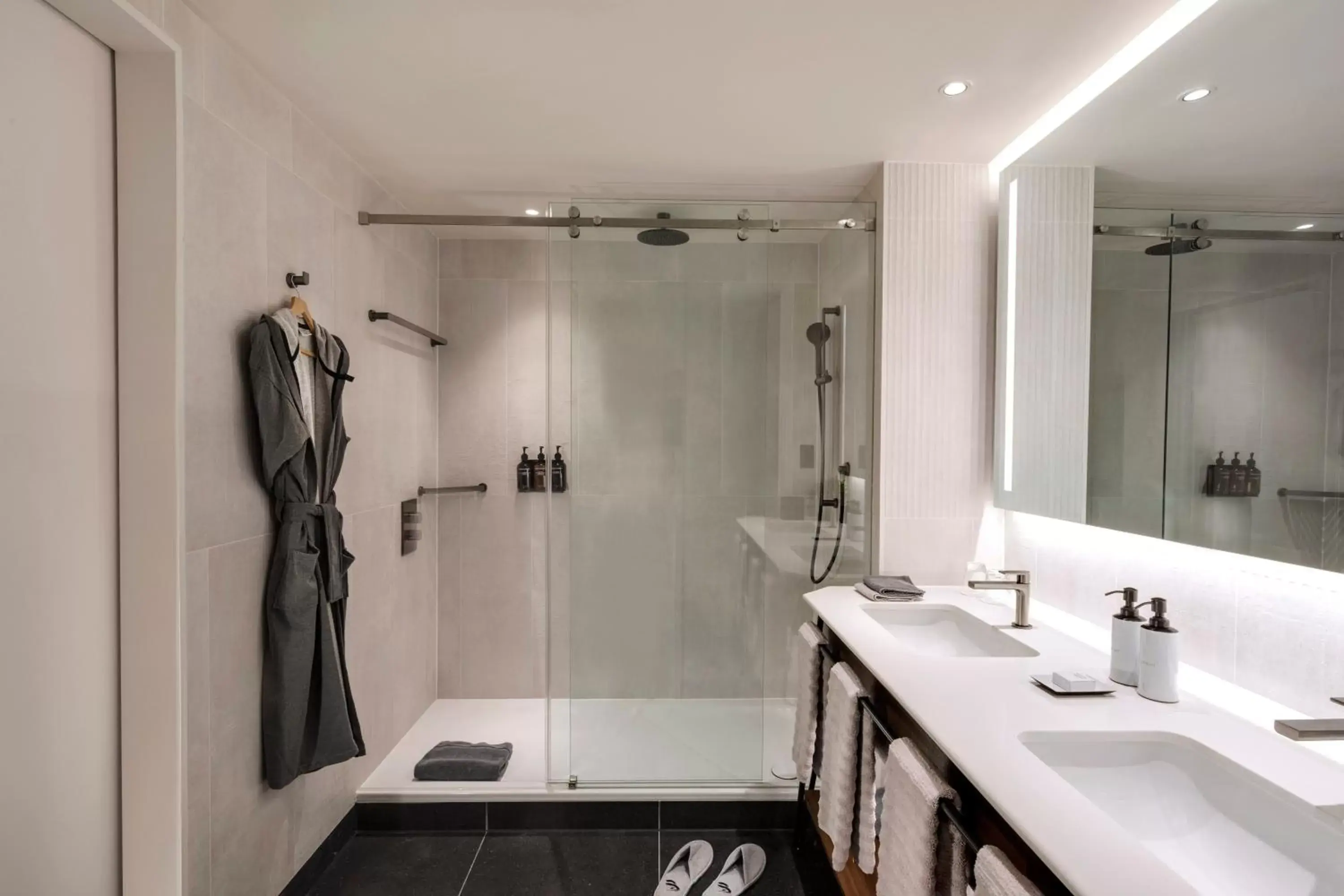 Bathroom in Bankside Hotel, Autograph Collection Bathroom in Bankside Hotel, Autograph Collection