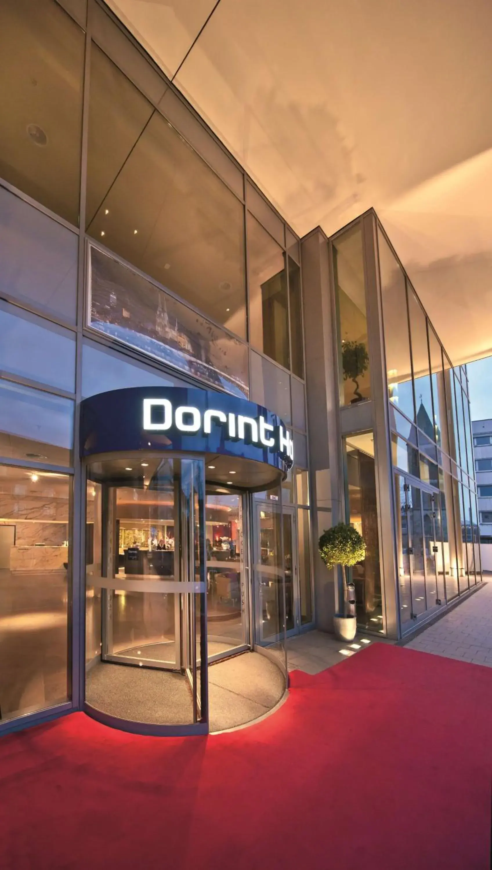 Property building in Dorint Hotel am Heumarkt Köln Property building in Dorint Hotel am Heumarkt Köln