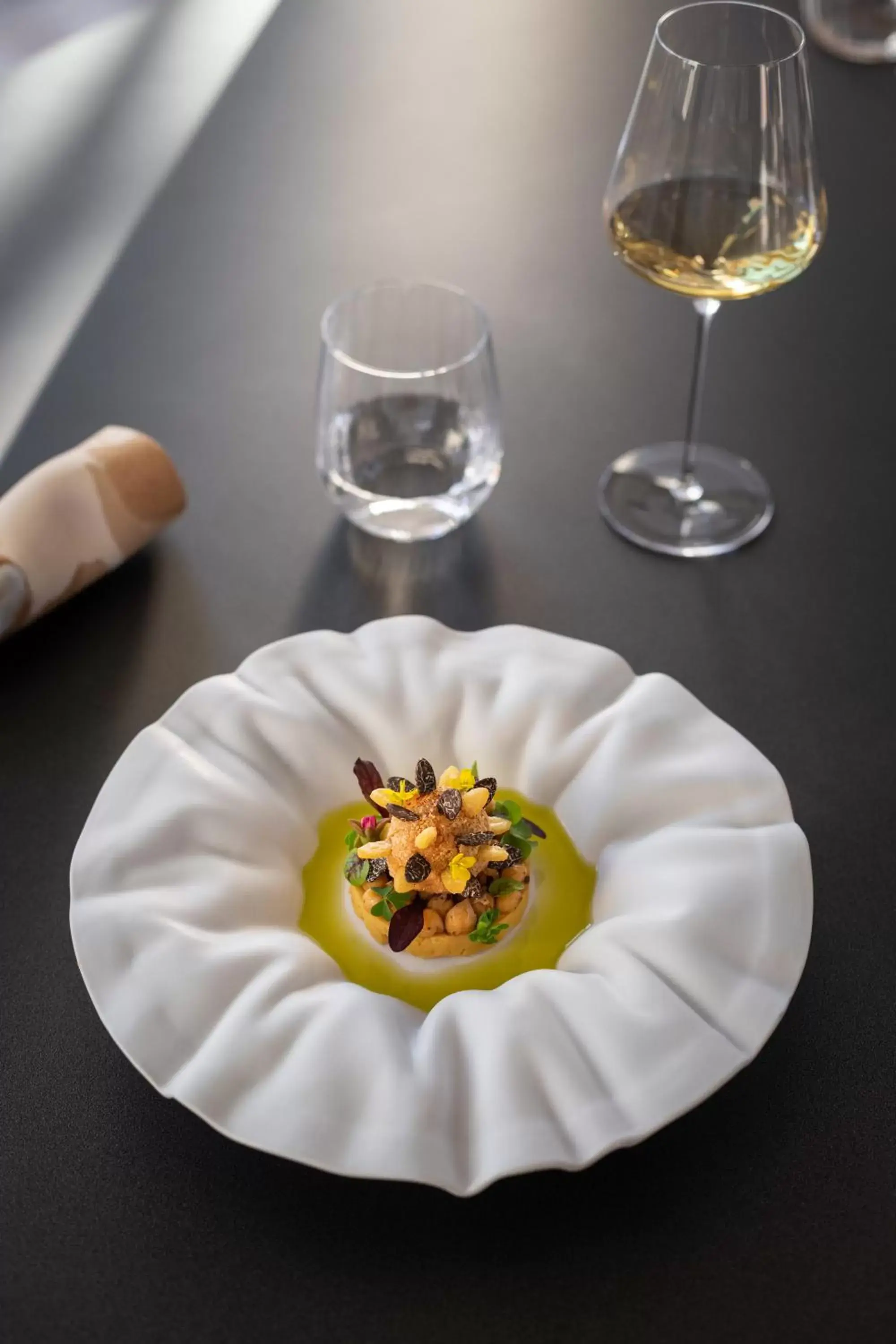 Restaurant/places to eat in InterContinental Marseille - Hotel Dieu by IHG Restaurant/places to eat in InterContinental Marseille - Hotel Dieu by IHG
