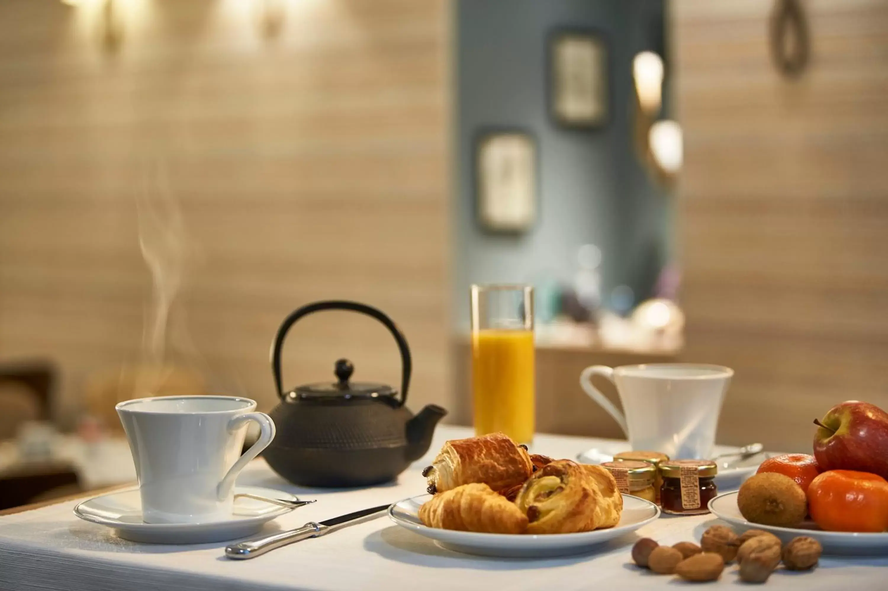 Buffet breakfast in Best Western Premier HBEO Bordeaux Centre Buffet breakfast in Best Western Premier HBEO Bordeaux Centre
