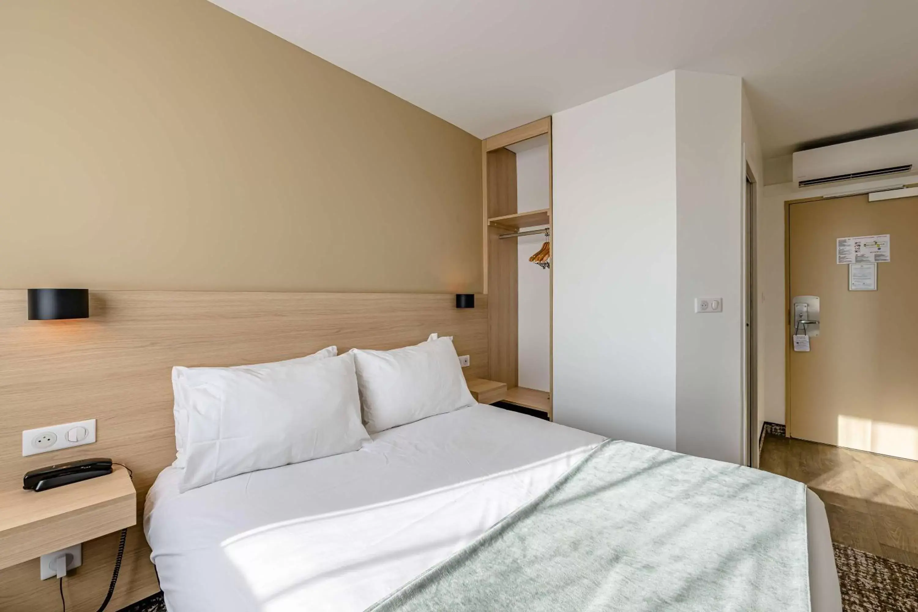 Sure Hotel by Best Western Bordeaux Lac Sure Hotel by Best Western Bordeaux Lac