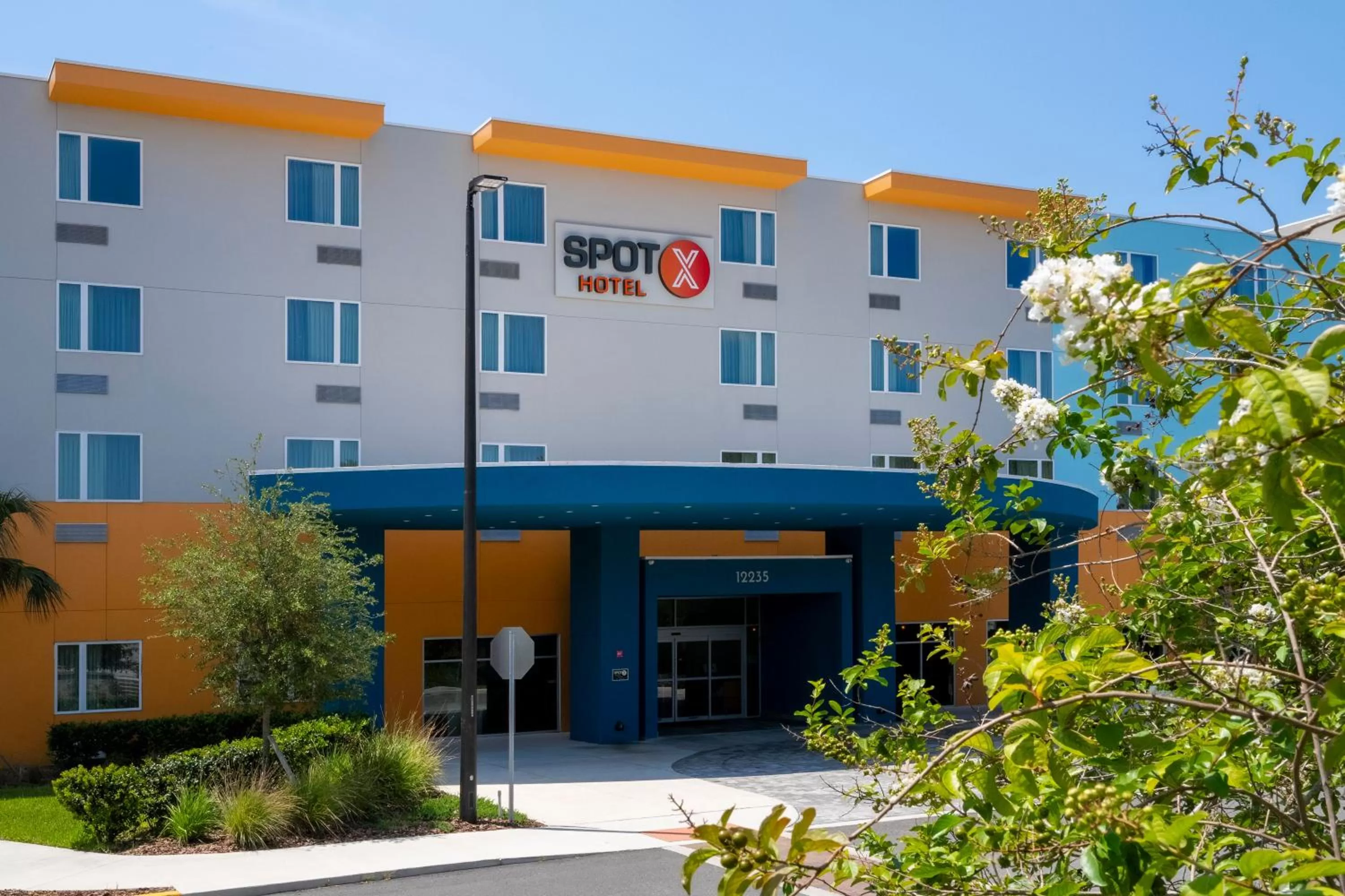 Facade/entrance in SPOT X Hotel Orlando Intl Dr by The Red Collection