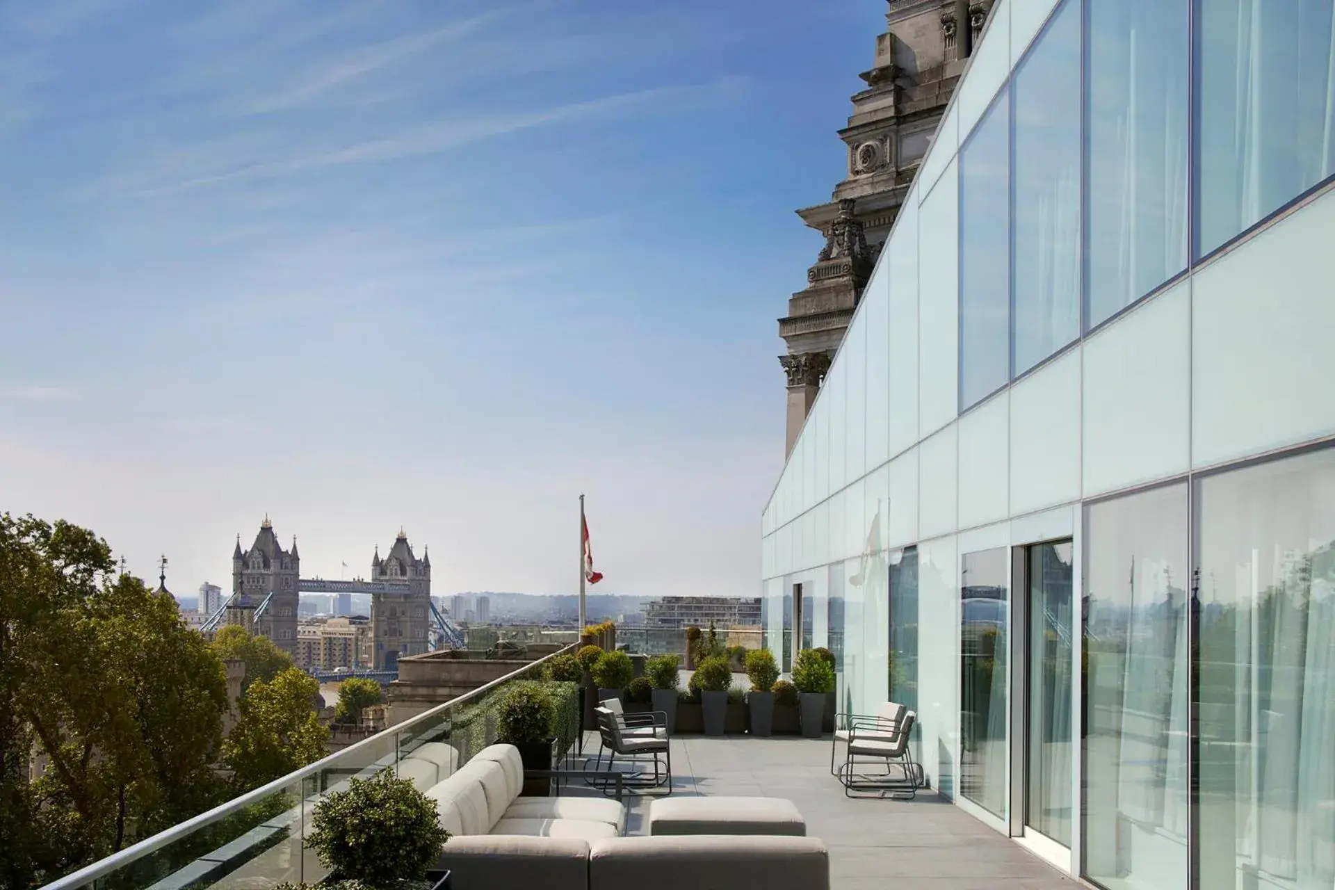 Balcony/Terrace in Four Seasons Hotel London at Tower Bridge Balcony/Terrace in Four Seasons Hotel London at Tower Bridge