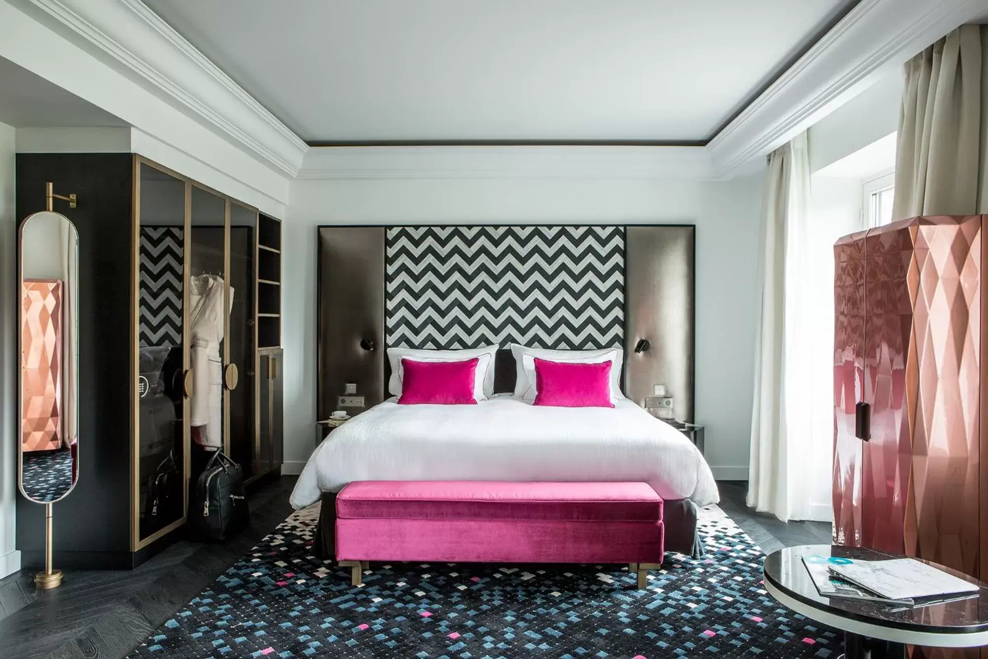 Bed in Fauchon l'Hôtel Paris Bed in Fauchon l'Hôtel Paris
