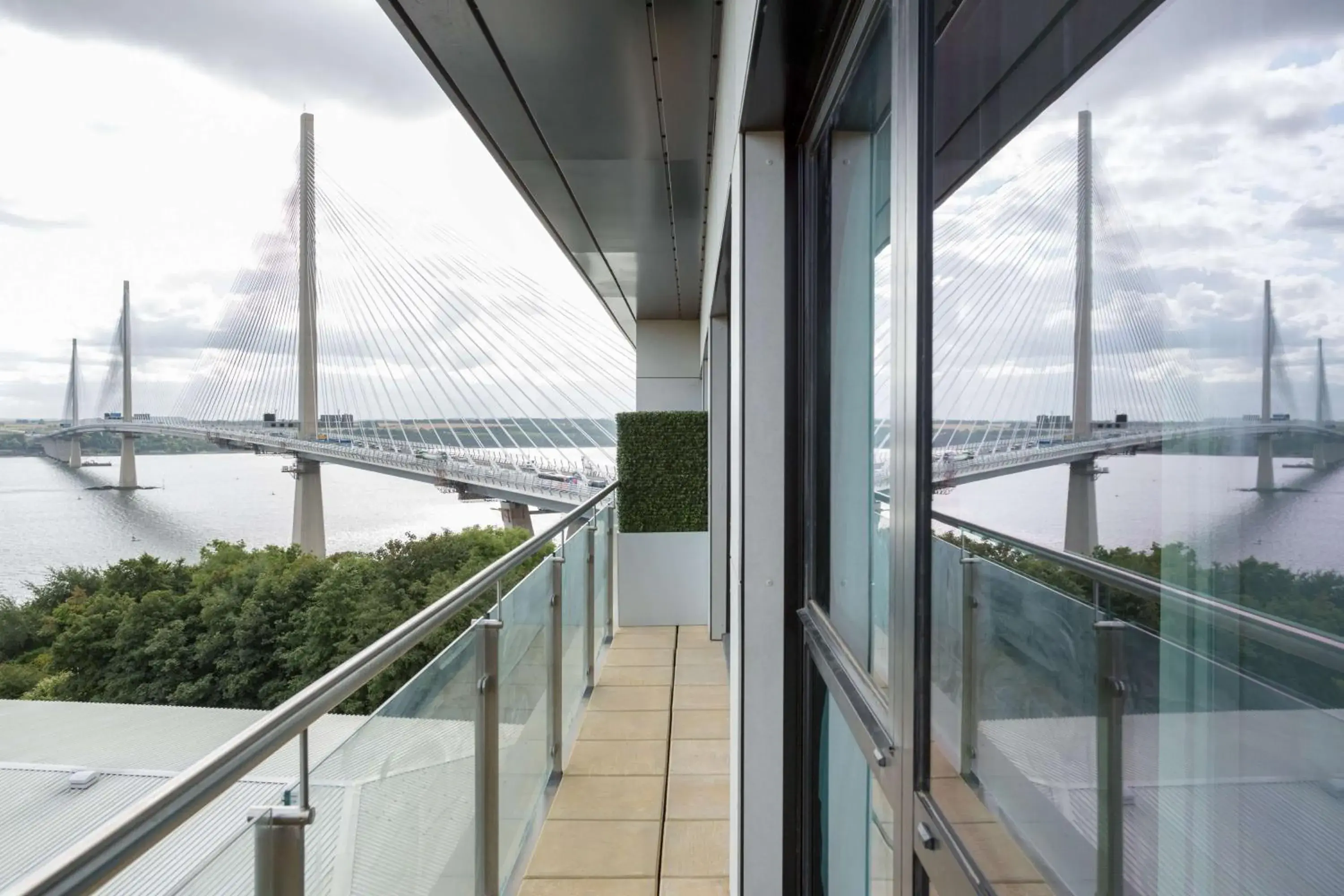 Property building in DoubleTree by Hilton Edinburgh - Queensferry Crossing Property building in DoubleTree by Hilton Edinburgh - Queensferry Crossing
