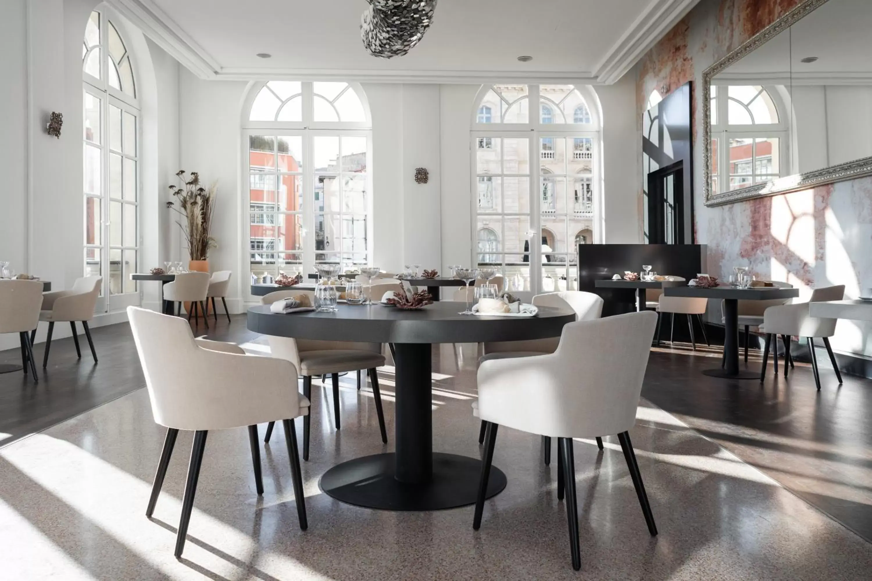 Restaurant/places to eat in InterContinental Marseille - Hotel Dieu by IHG Restaurant/places to eat in InterContinental Marseille - Hotel Dieu by IHG