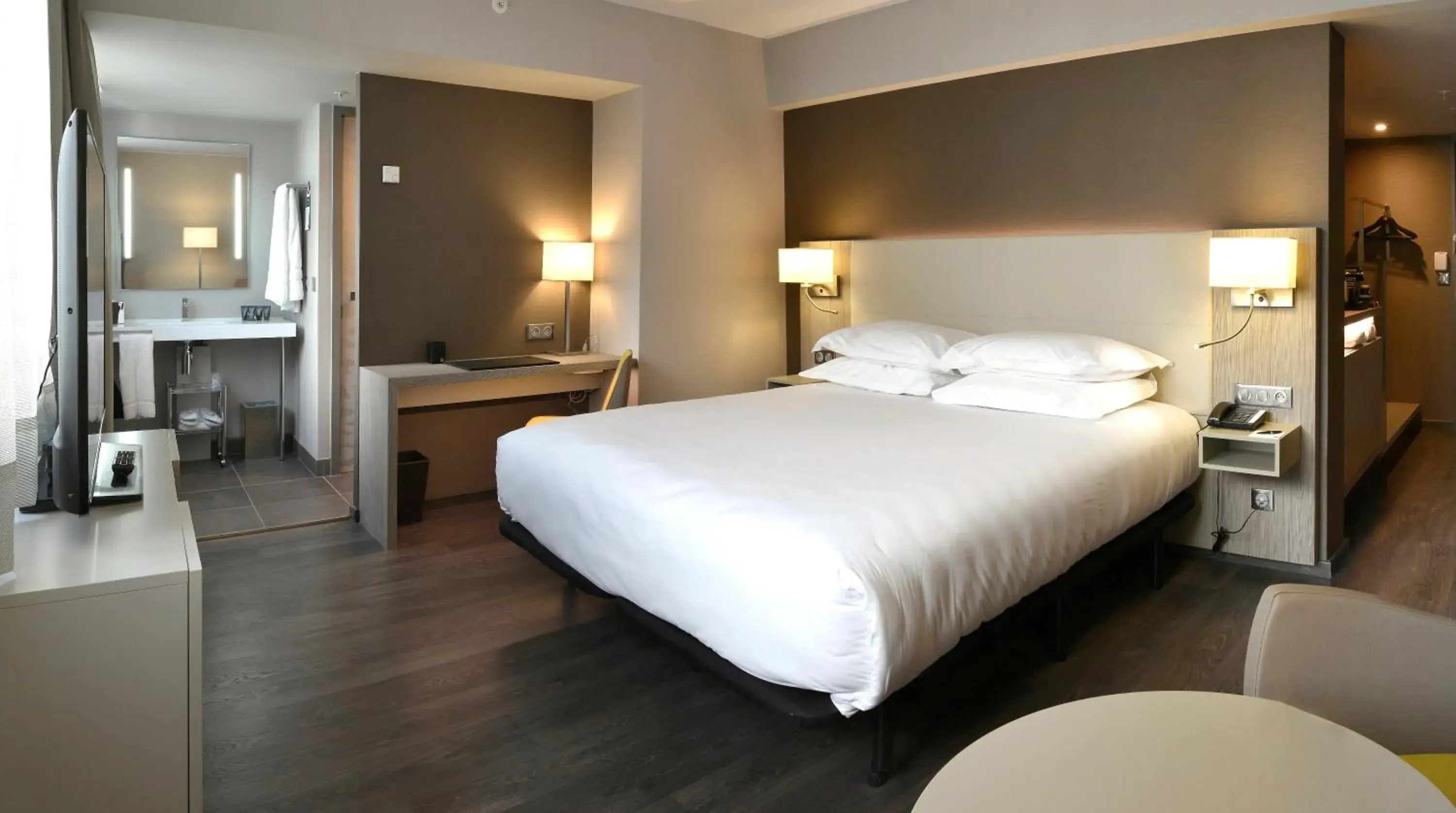 AC Hotel by Marriott Marseille Prado Vélodrome AC Hotel by Marriott Marseille Prado Vélodrome