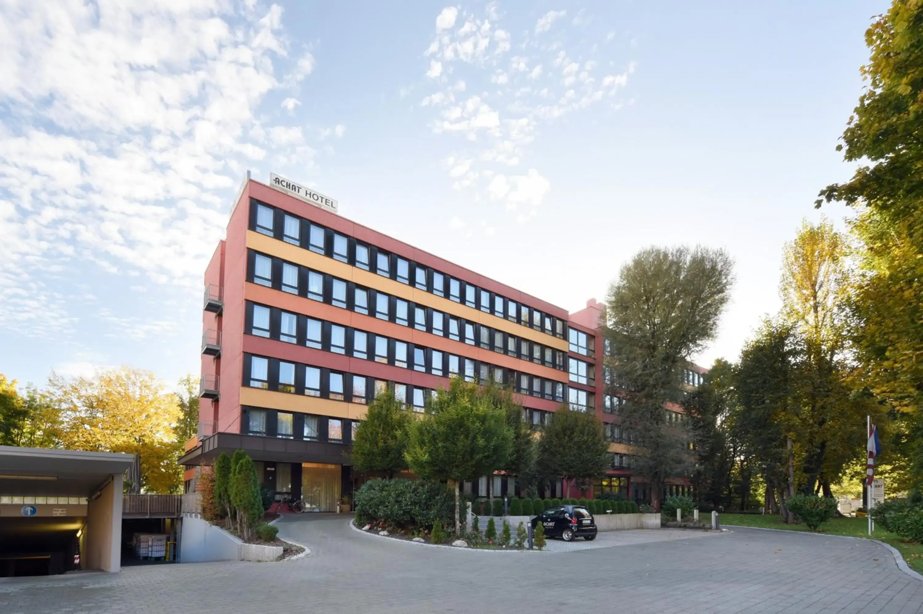 Property building in ACHAT Hotel München Süd Property building in ACHAT Hotel München Süd