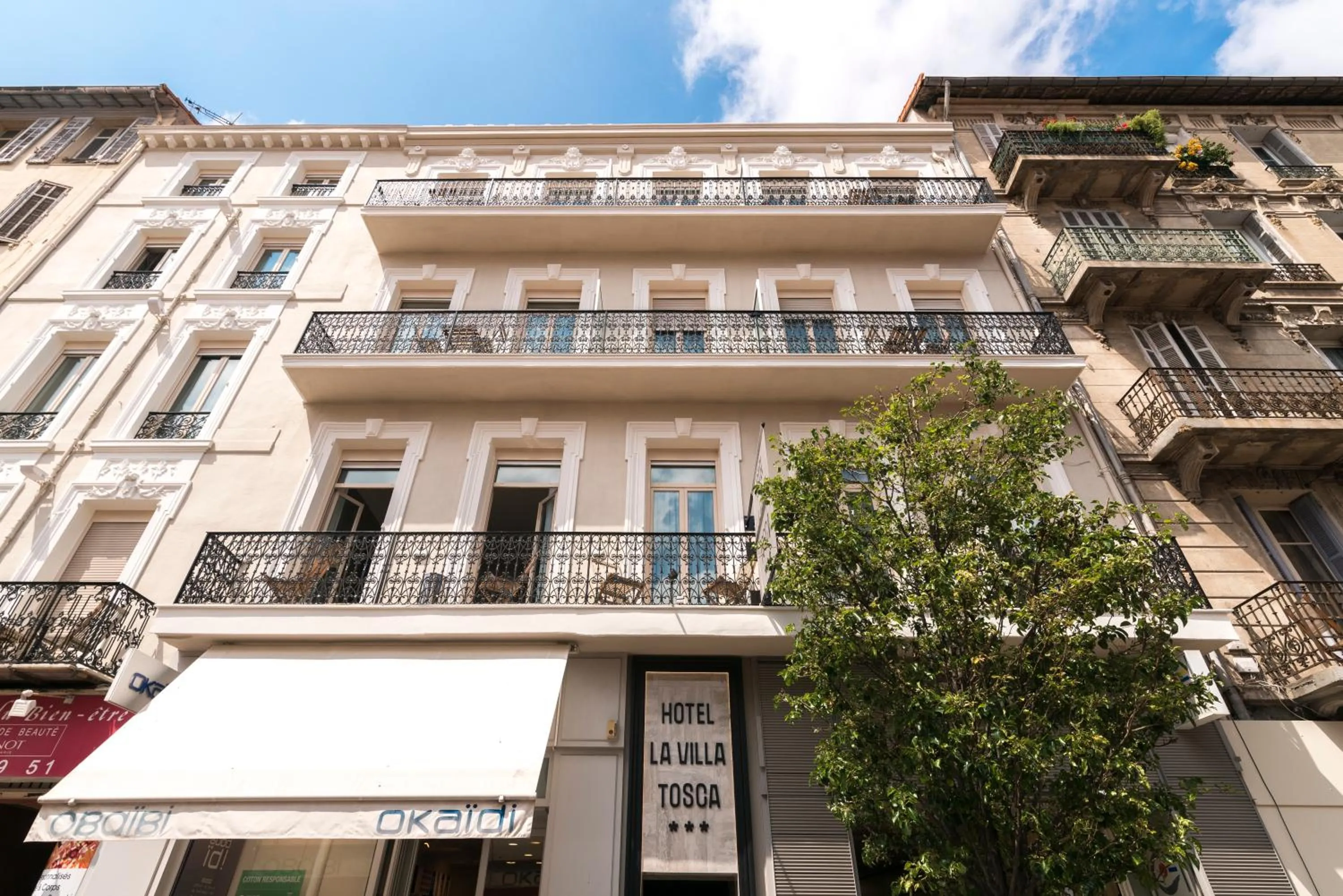 Facade/entrance in Hôtel La Villa Tosca