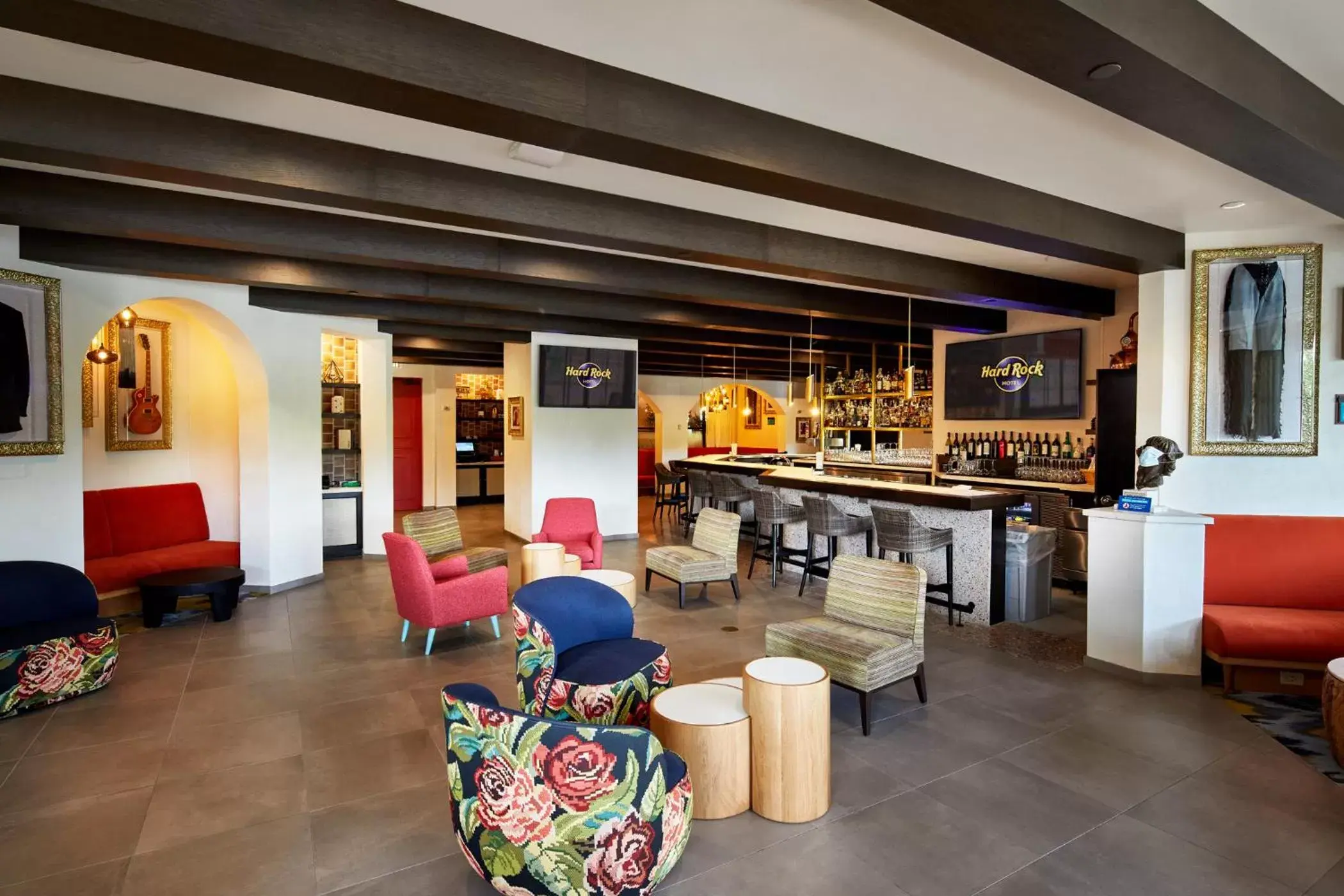 Lounge or bar in Universal's Hard Rock Hotel® Lounge or bar in Universal's Hard Rock Hotel®