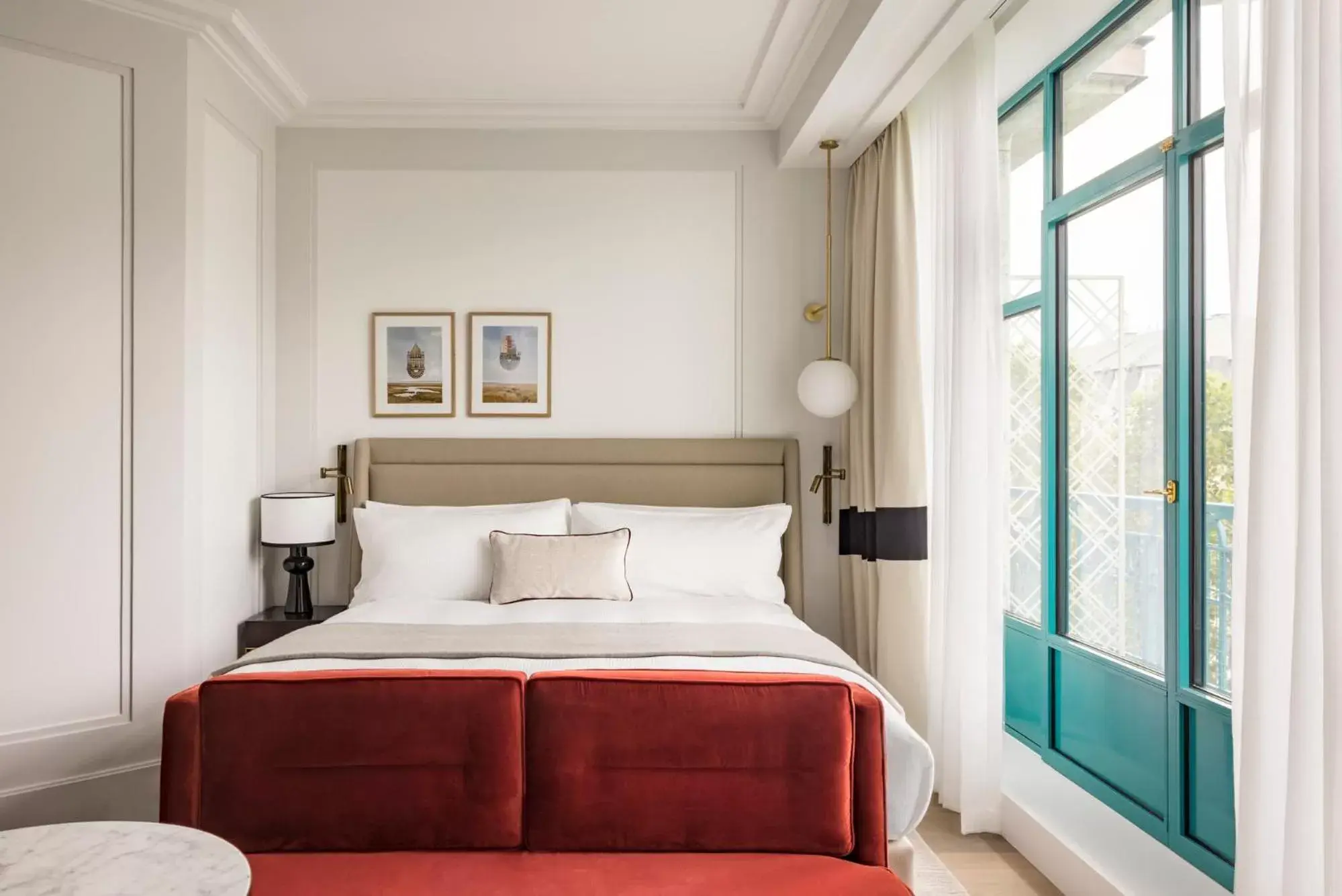 Bedroom, Bed in Kimpton - St Honoré Paris by IHG Bedroom, Bed in Kimpton - St Honoré Paris by IHG