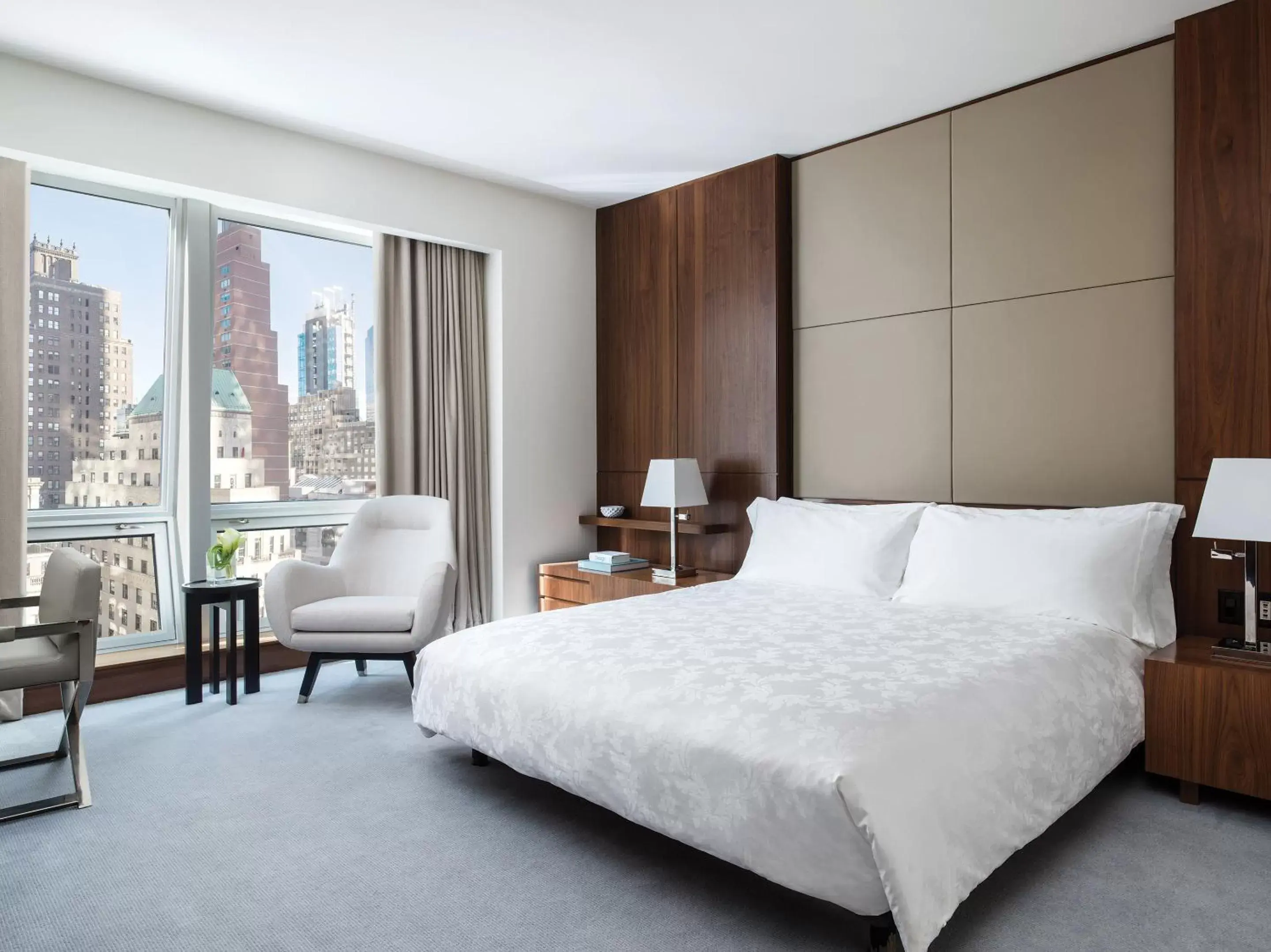 Photo of the whole room, Bed in The Langham, New York, Fifth Avenue Photo of the whole room, Bed in The Langham, New York, Fifth Avenue
