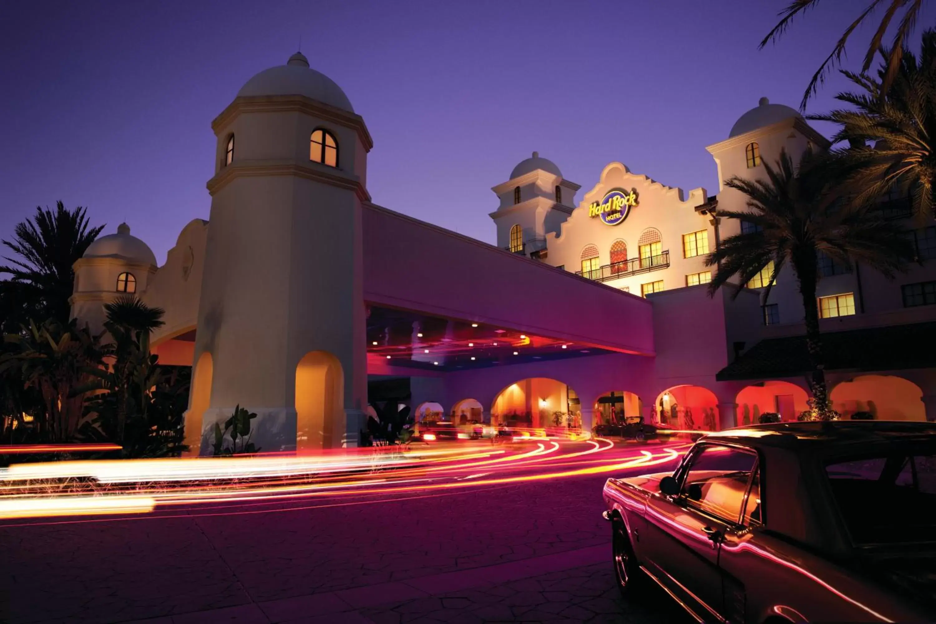 Facade/entrance in Universal's Hard Rock Hotel® Facade/entrance in Universal's Hard Rock Hotel®