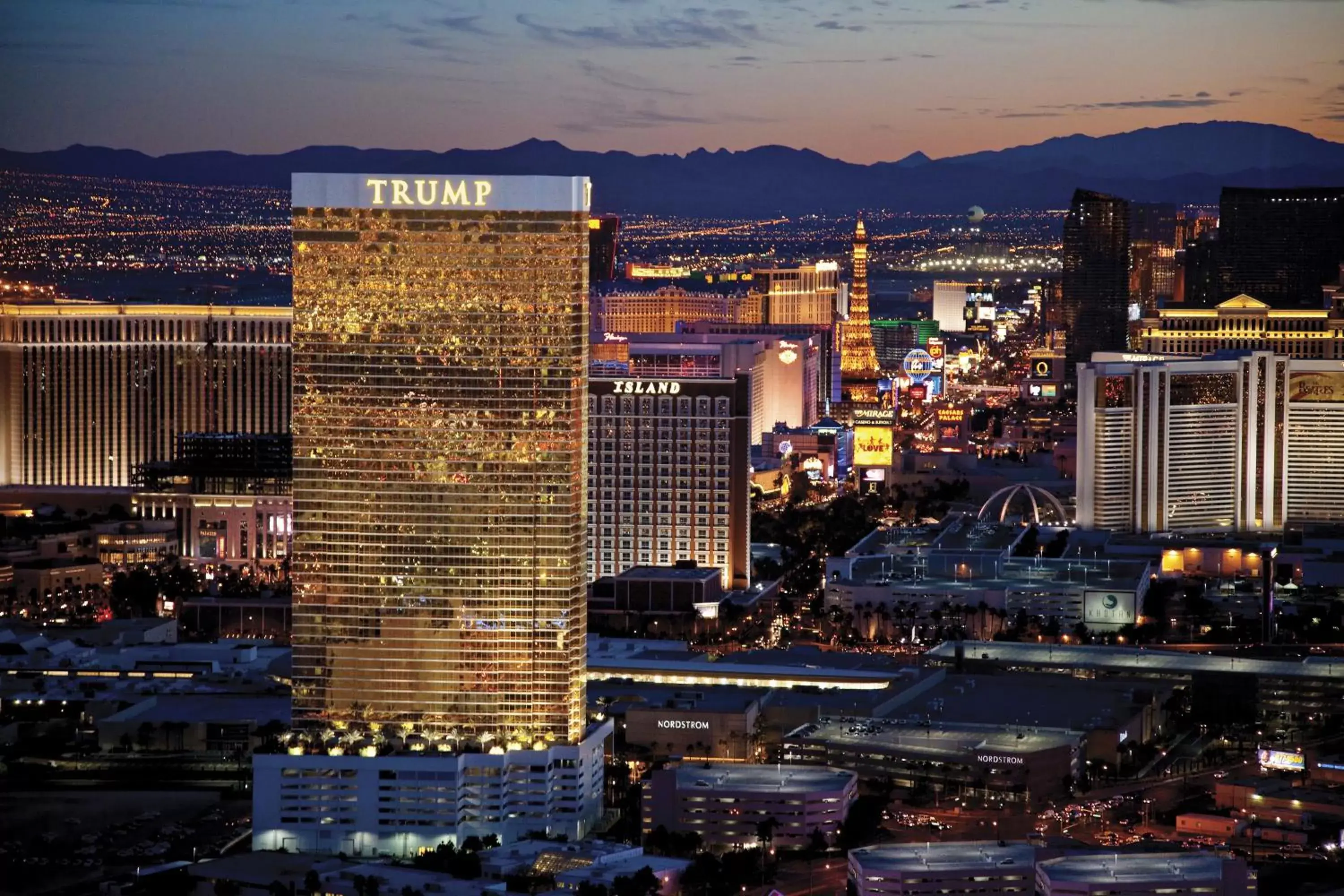 Facade/entrance in Trump International Hotel Las Vegas Facade/entrance in Trump International Hotel Las Vegas