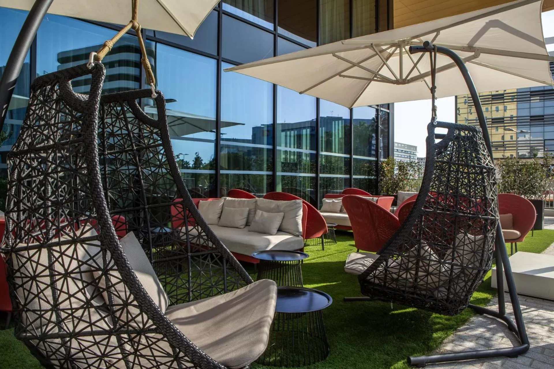 Restaurant/places to eat in Crowne Plaza - Nice - Grand Arenas by IHG