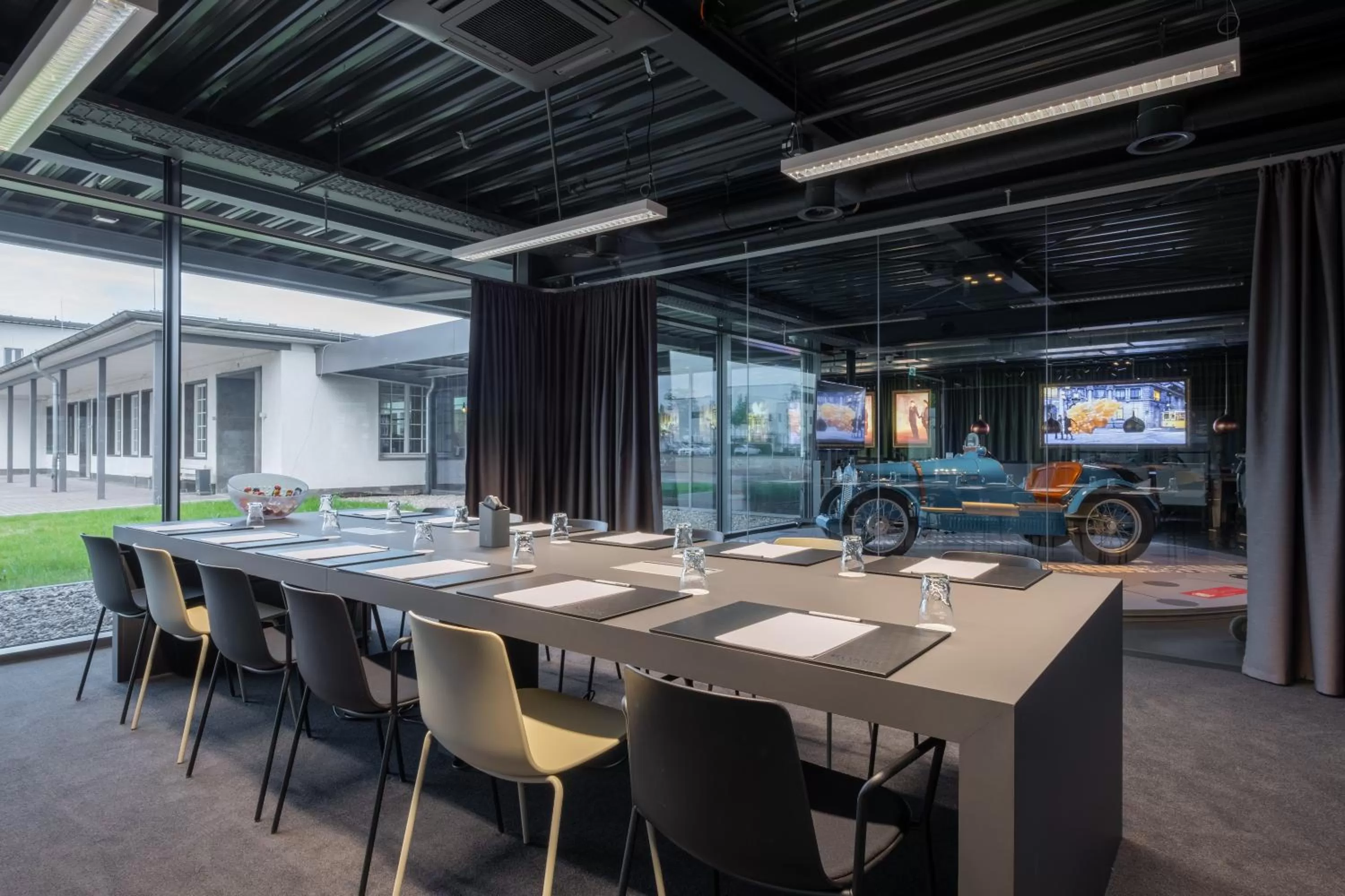 Meeting/conference room in V8 Hotel Köln at MOTORWORLD
