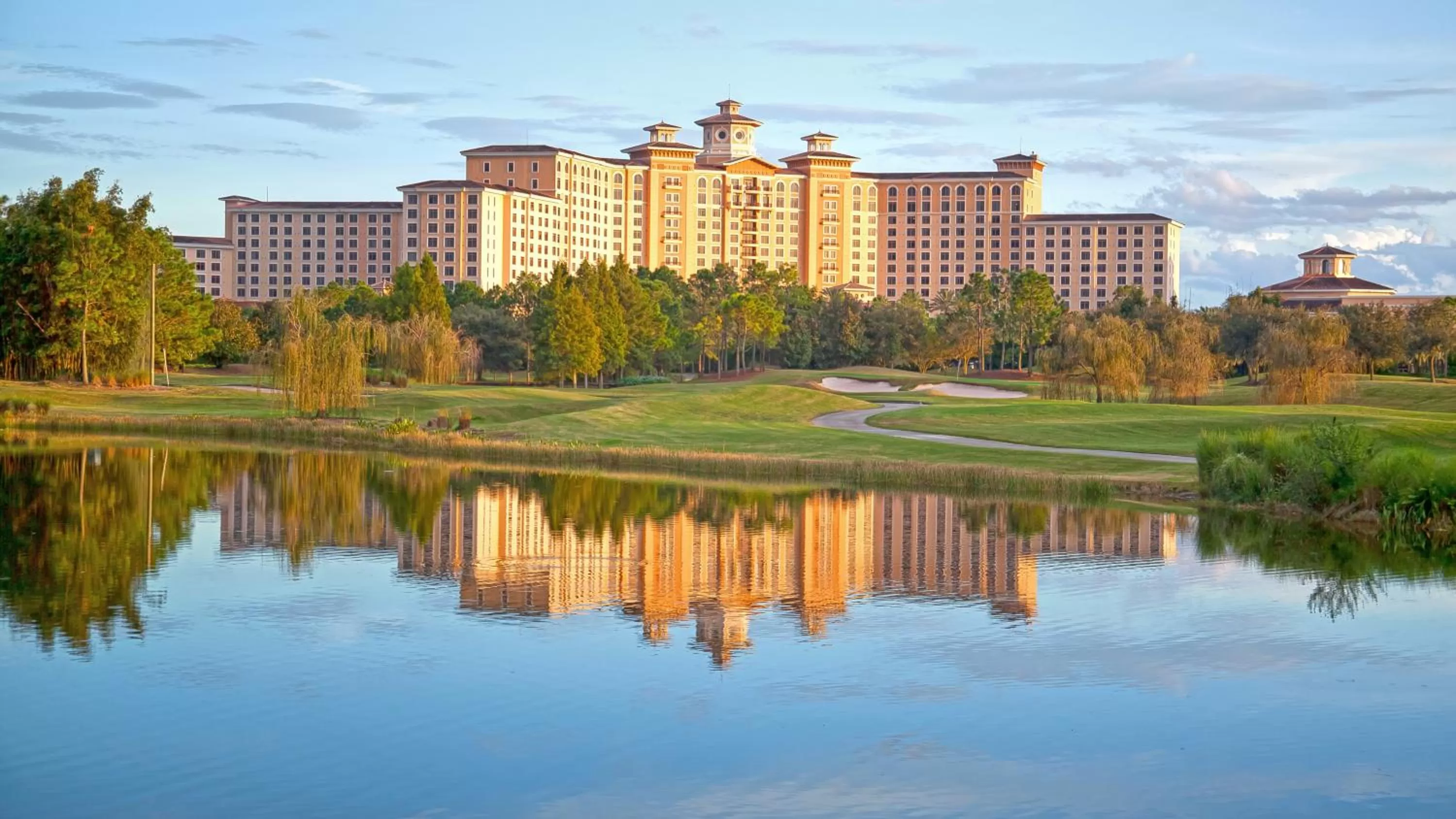 Property building in Rosen Shingle Creek Universal Blvd