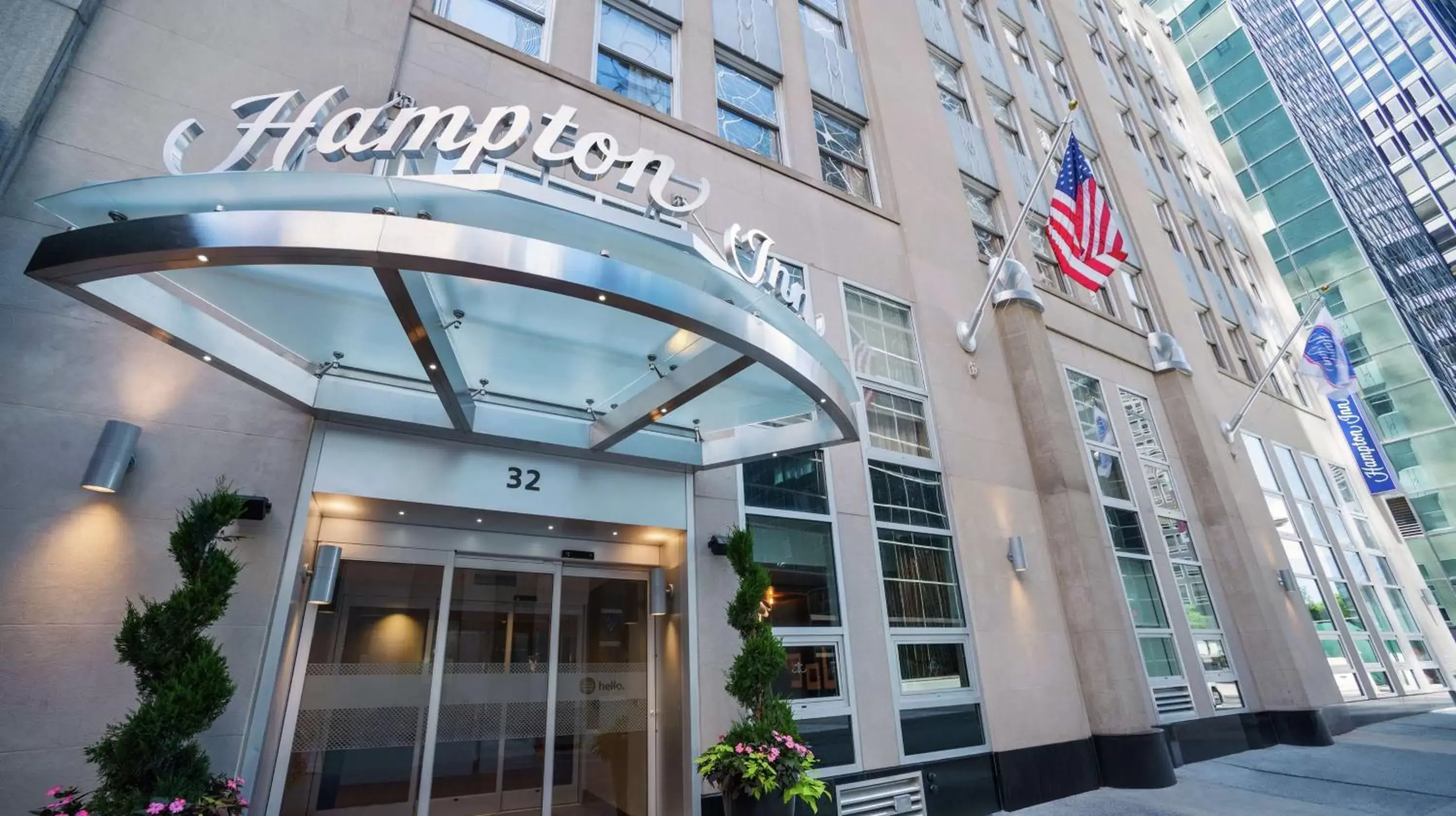 Property building in Hampton Inn Manhattan/Downtown- Financial District Property building in Hampton Inn Manhattan/Downtown- Financial District