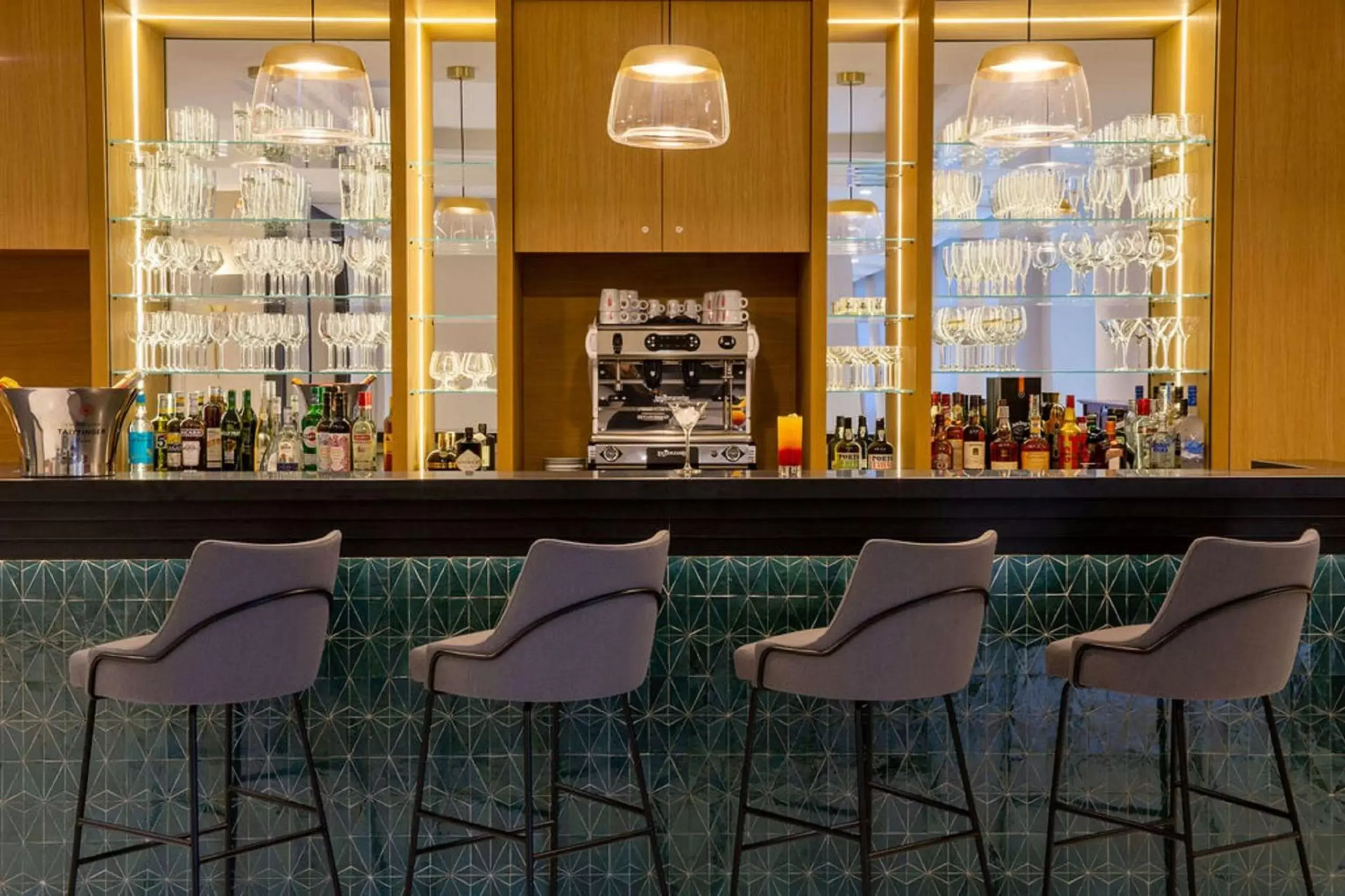 Lounge or bar in Hôtel Apollinaire Nice Lounge or bar in Hôtel Apollinaire Nice