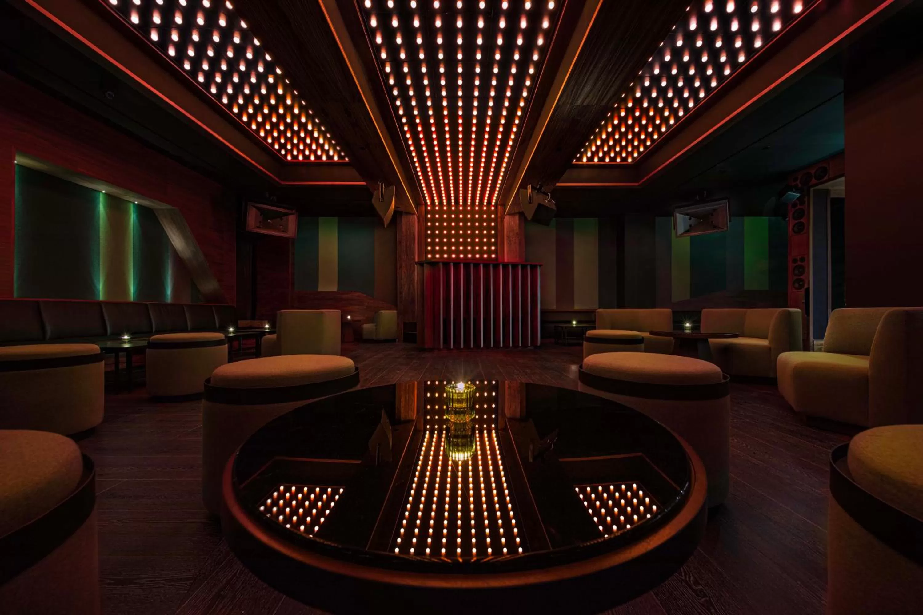 Nightclub / DJ in Moxy Brooklyn Williamsburg