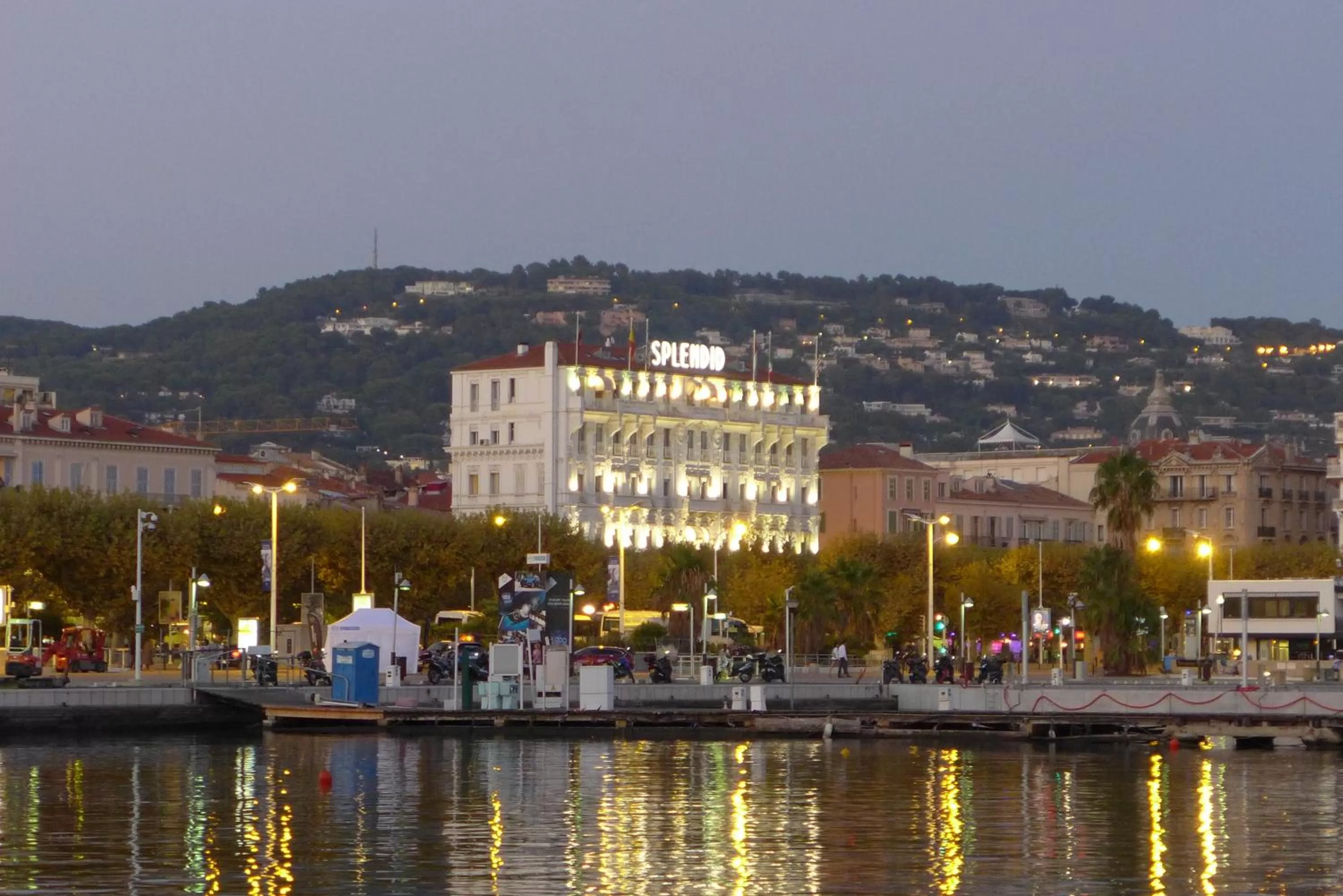 Neighbourhood in Hotel Splendid