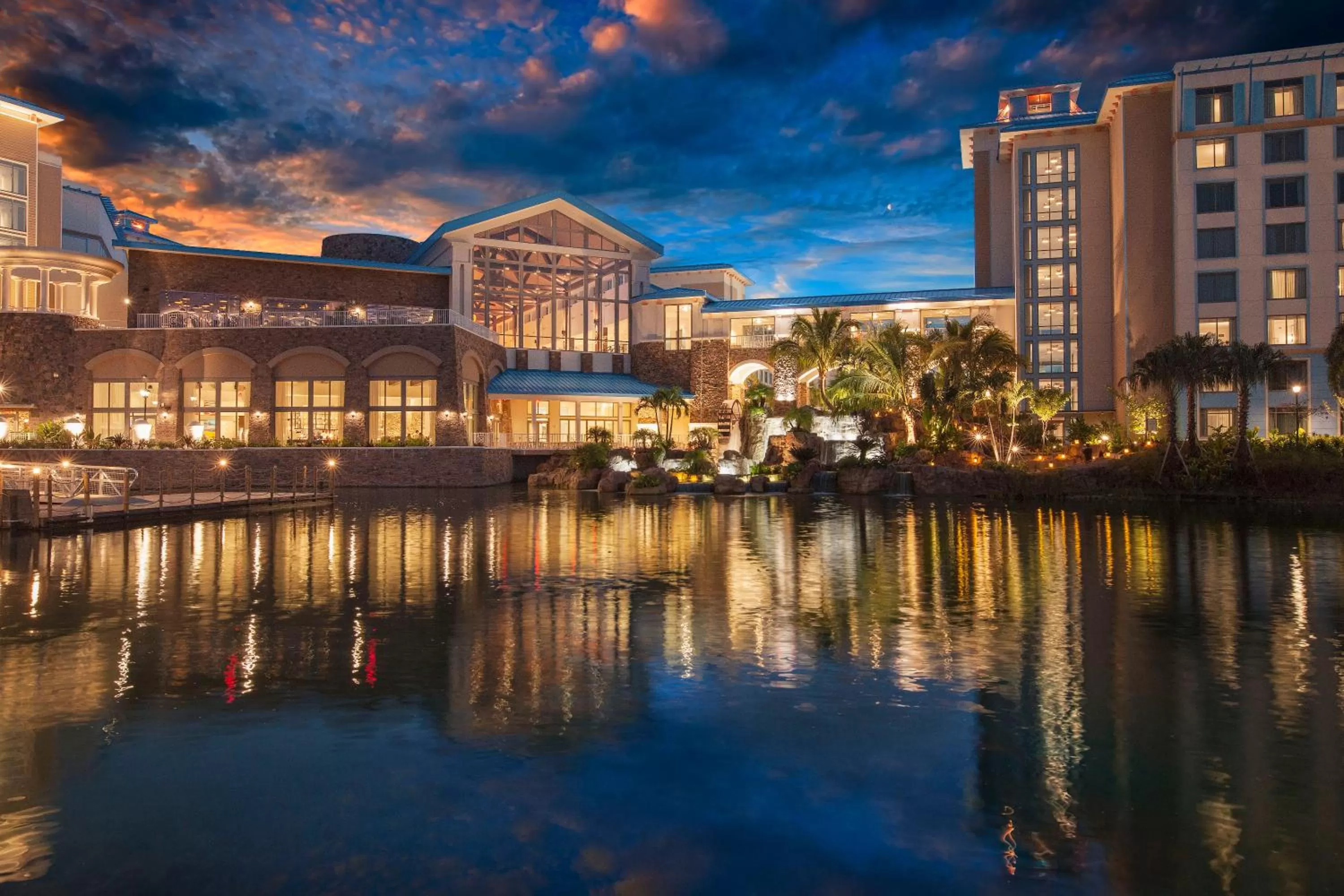 Property building in Universal's Loews Sapphire Falls Resort