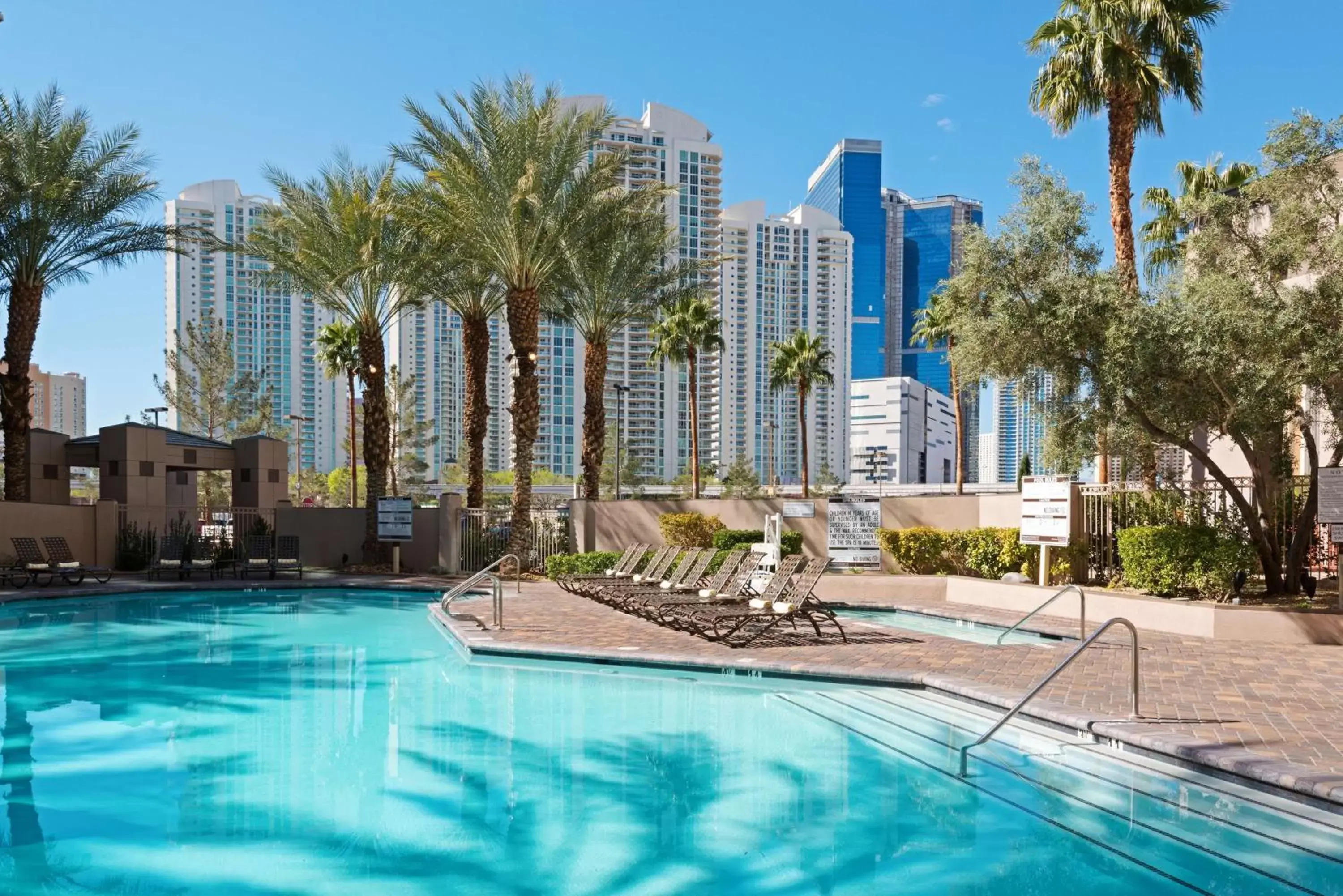 Pool view in Hilton Grand Vacations Club Paradise Las Vegas Pool view in Hilton Grand Vacations Club Paradise Las Vegas