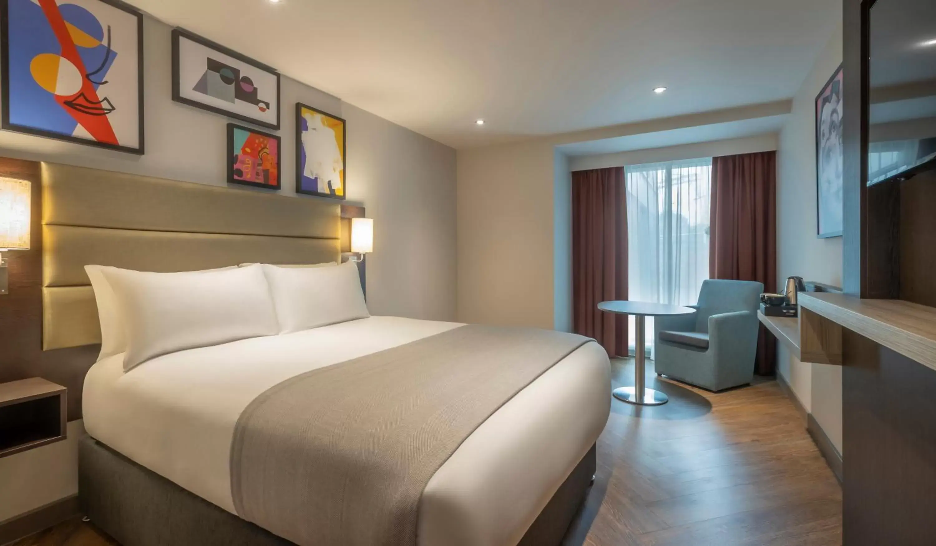 Bedroom, Bed in Maldron Hotel Finsbury Park, London Bedroom, Bed in Maldron Hotel Finsbury Park, London