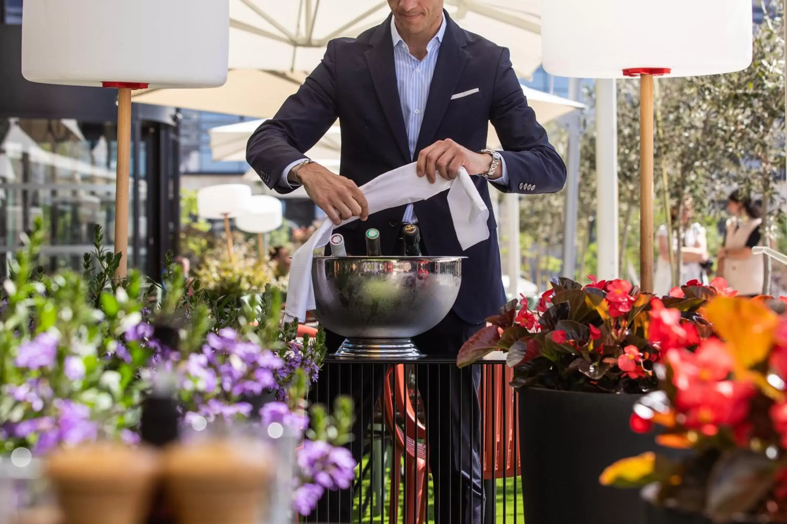 Staff in Crowne Plaza - Nice - Grand Arenas by IHG Staff in Crowne Plaza - Nice - Grand Arenas by IHG