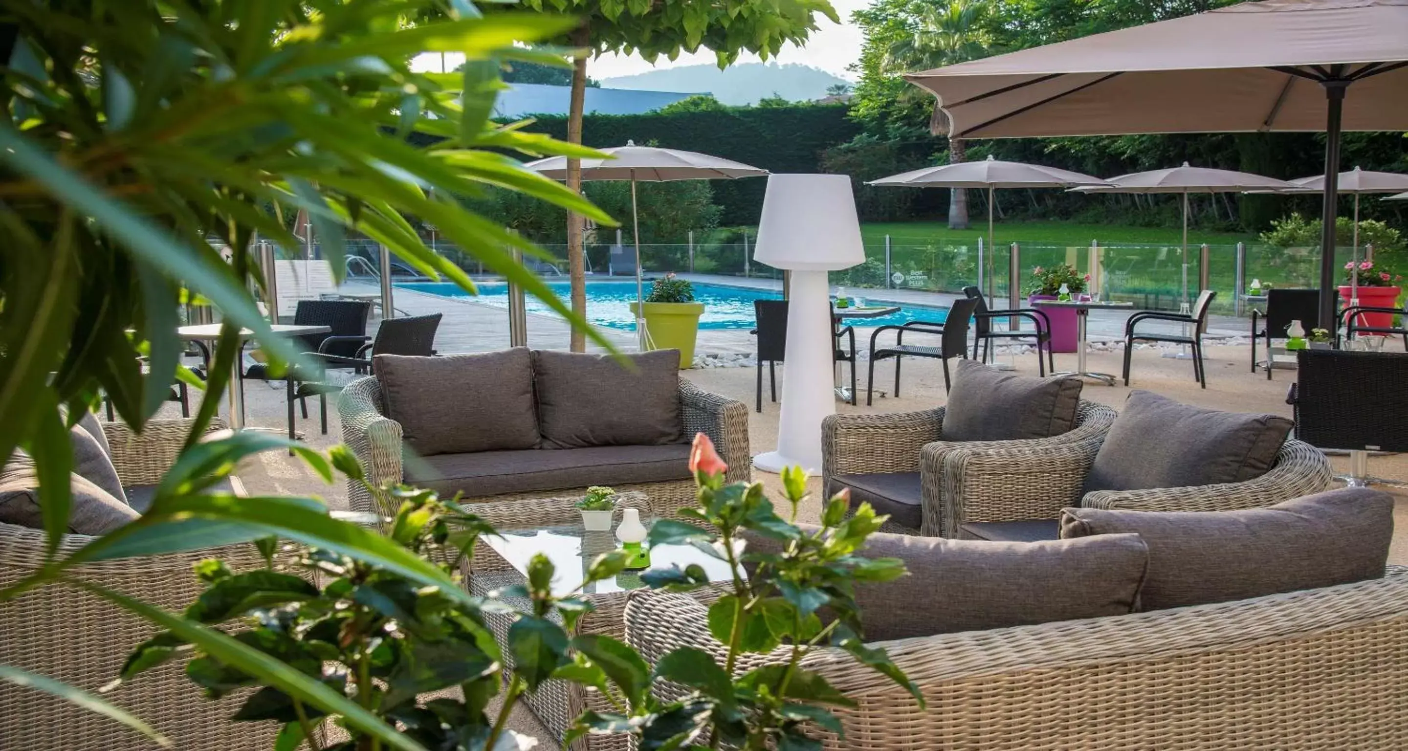 Balcony/Terrace in Best Western PLUS Elixir Grasse Balcony/Terrace in Best Western PLUS Elixir Grasse