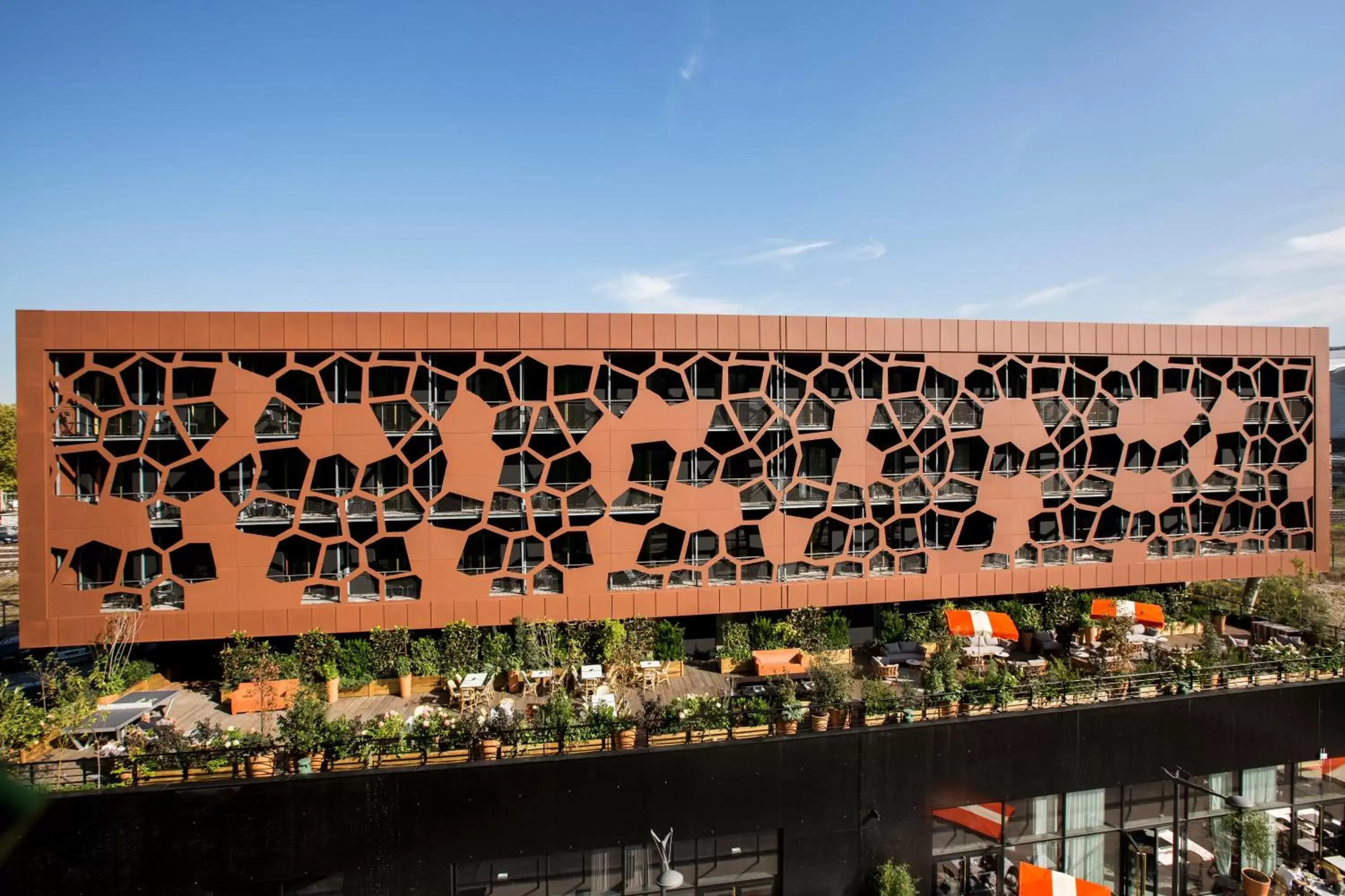 Bird's eye view in MOB HOTEL Lyon Confluence Bird's eye view in MOB HOTEL Lyon Confluence