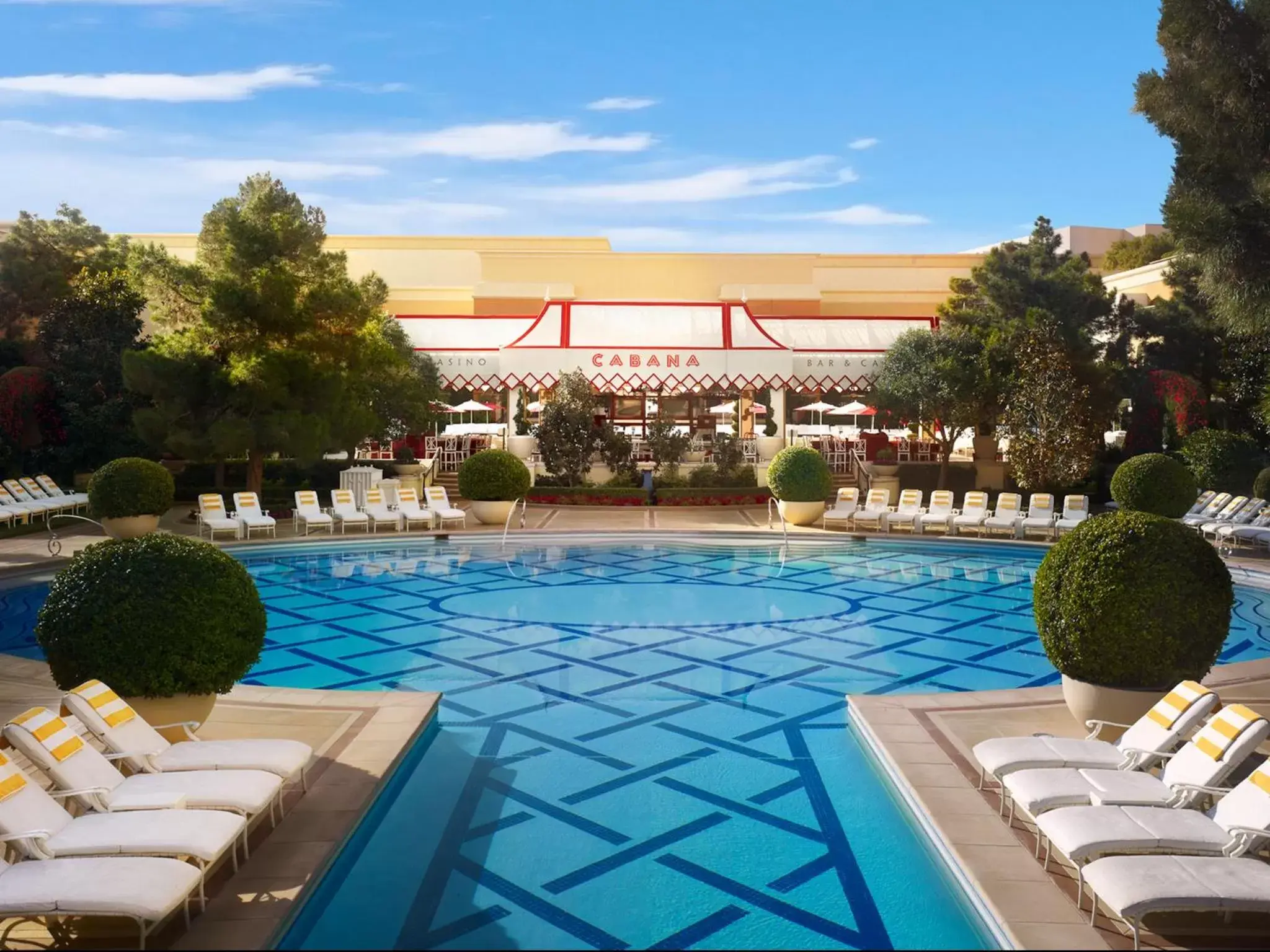 Swimming pool in Wynn Las Vegas Swimming pool in Wynn Las Vegas