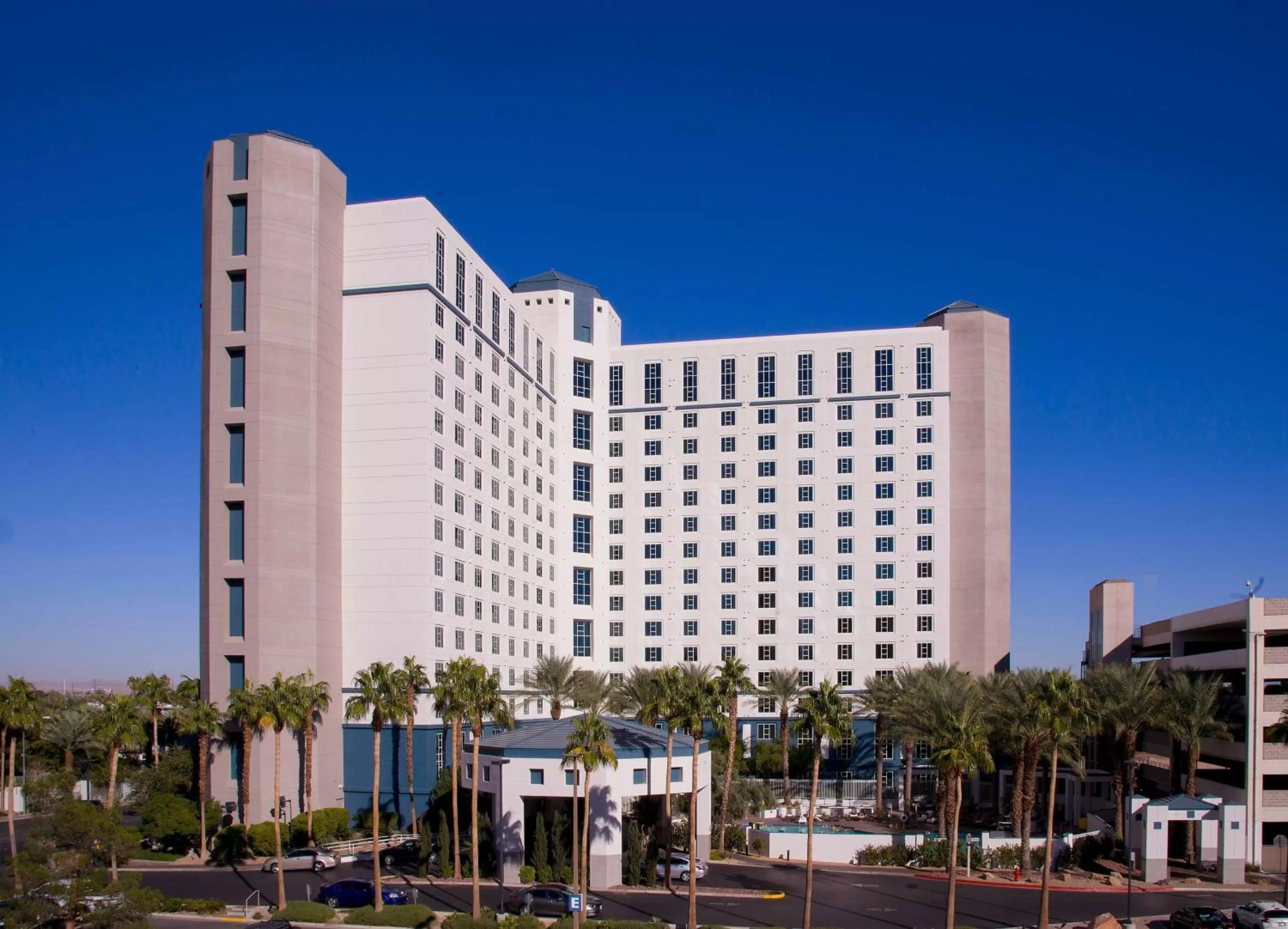 Property building in Hilton Grand Vacations Club Paradise Las Vegas