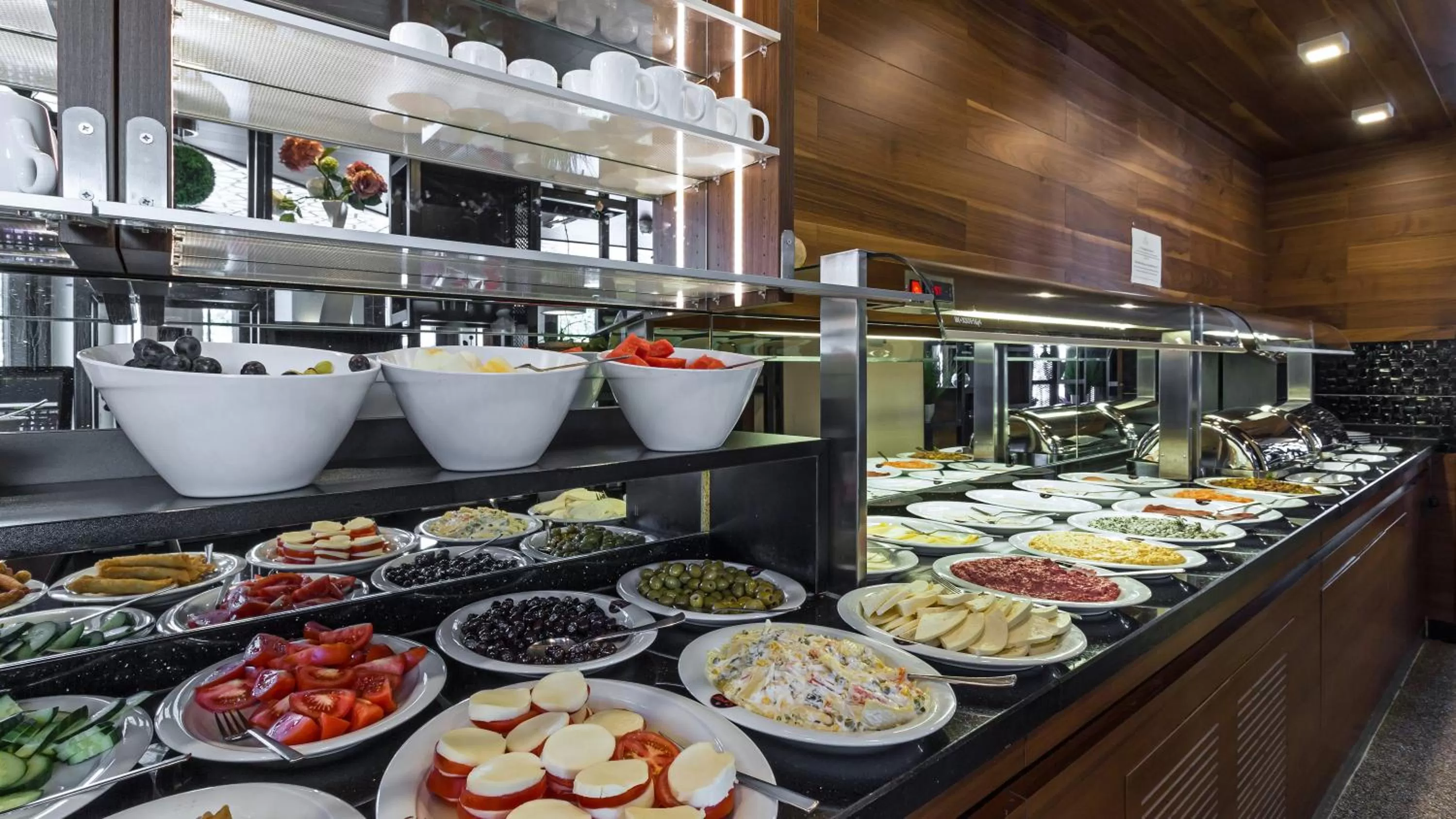 Restaurant/places to eat in Stay! Hotel Boardinghouse
