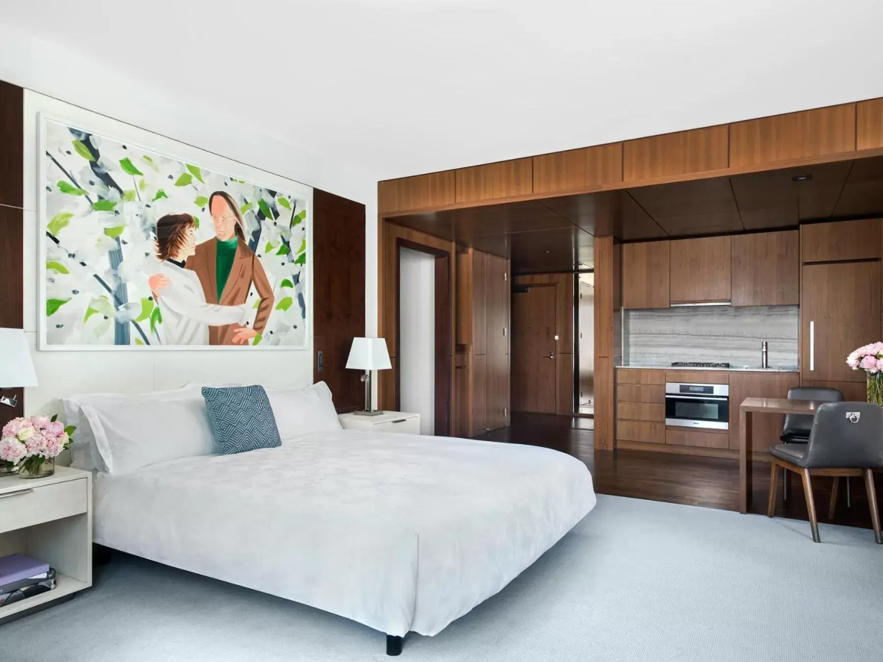 Kitchen or kitchenette, Bed in The Langham, New York, Fifth Avenue Kitchen or kitchenette, Bed in The Langham, New York, Fifth Avenue