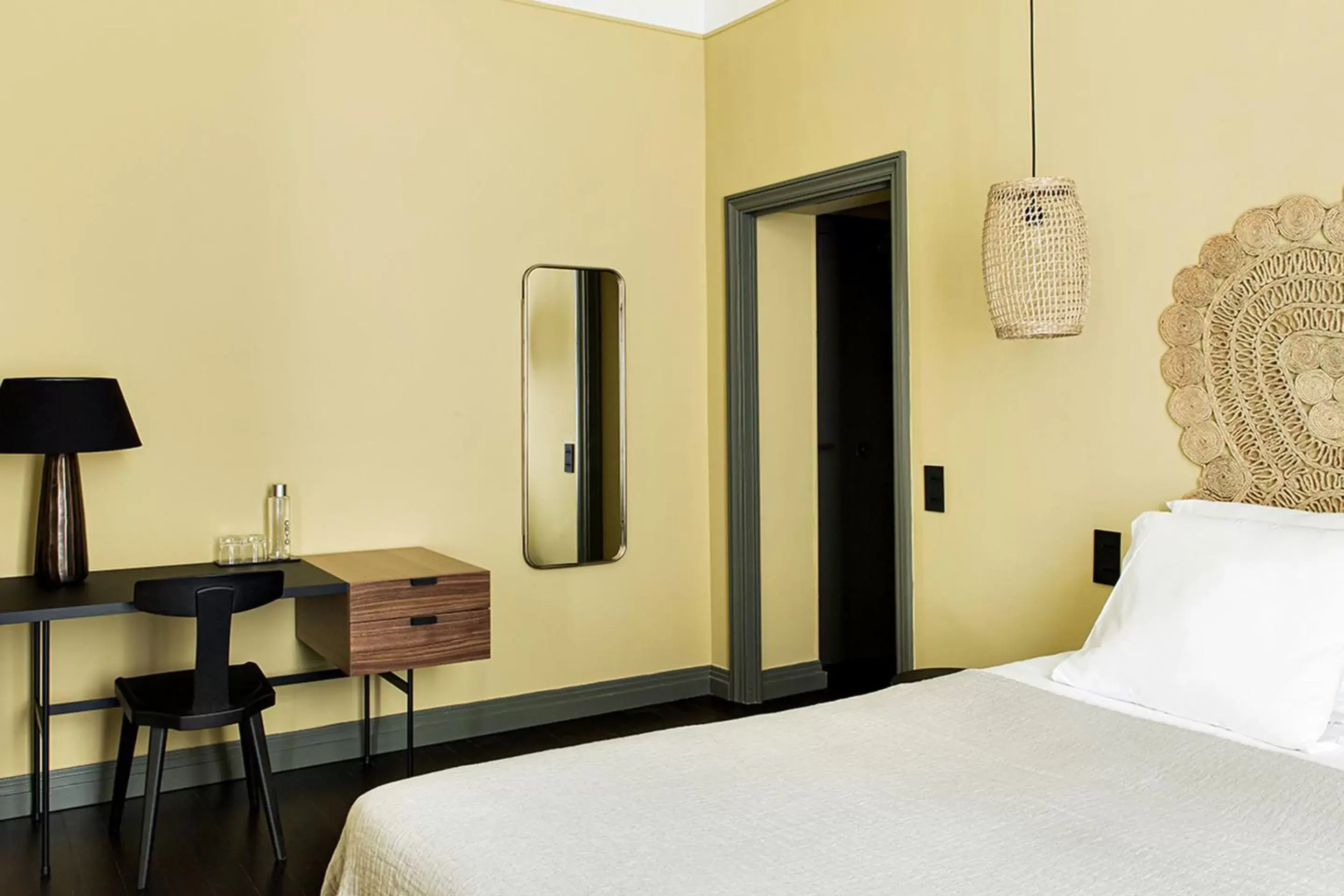 Photo of the whole room, Bed in New Hotel Le Quai - Vieux Port Photo of the whole room, Bed in New Hotel Le Quai - Vieux Port