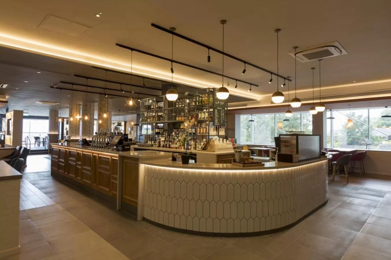 Restaurant/places to eat in Holiday Inn Edinburgh Zoo by IHG