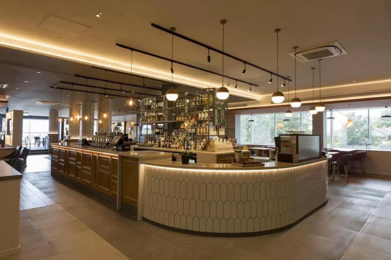 Restaurant/places to eat in Holiday Inn Edinburgh Zoo by IHG Restaurant/places to eat in Holiday Inn Edinburgh Zoo by IHG