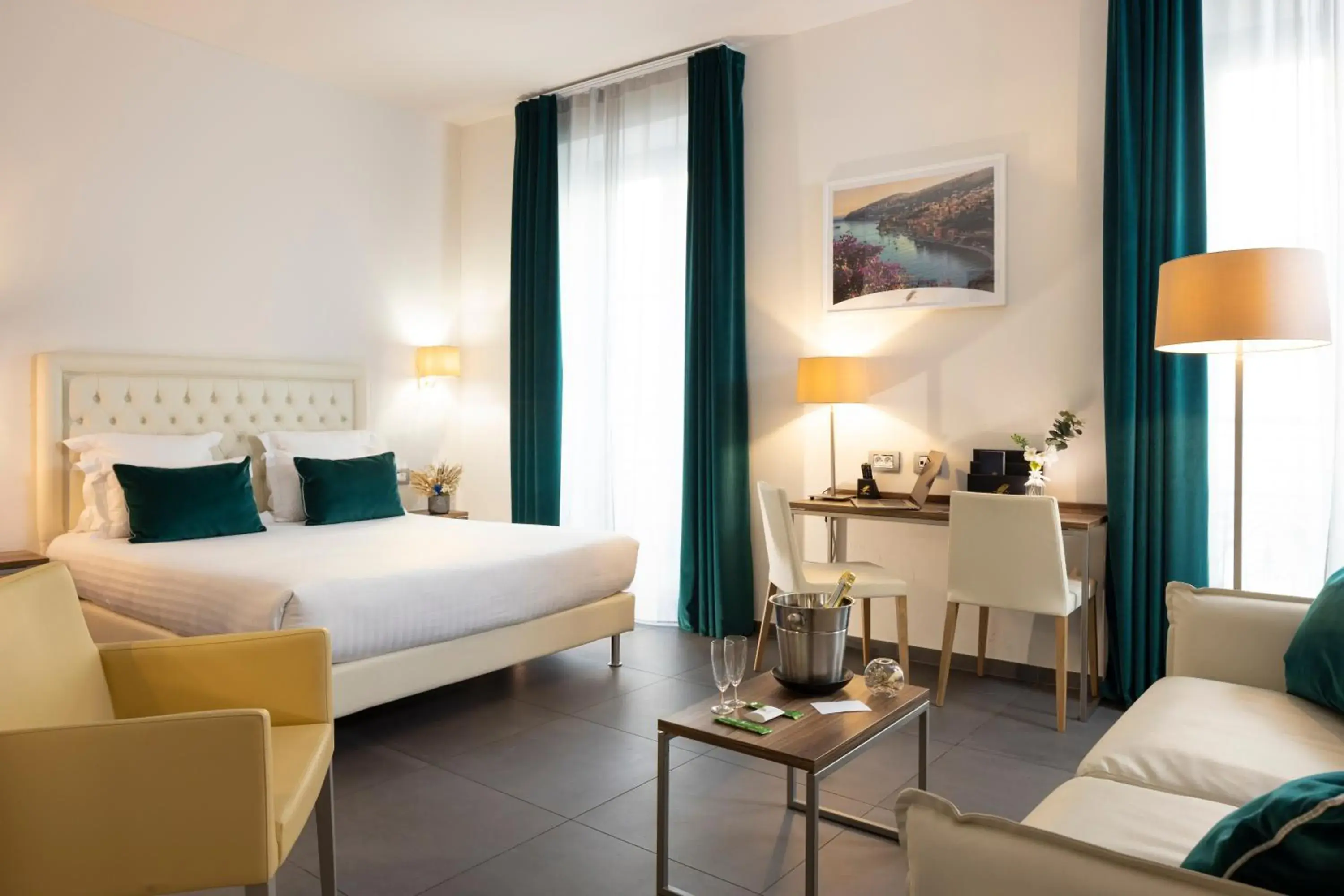 Living room, Bed in Hôtel Nice Azur Riviera Living room, Bed in Hôtel Nice Azur Riviera