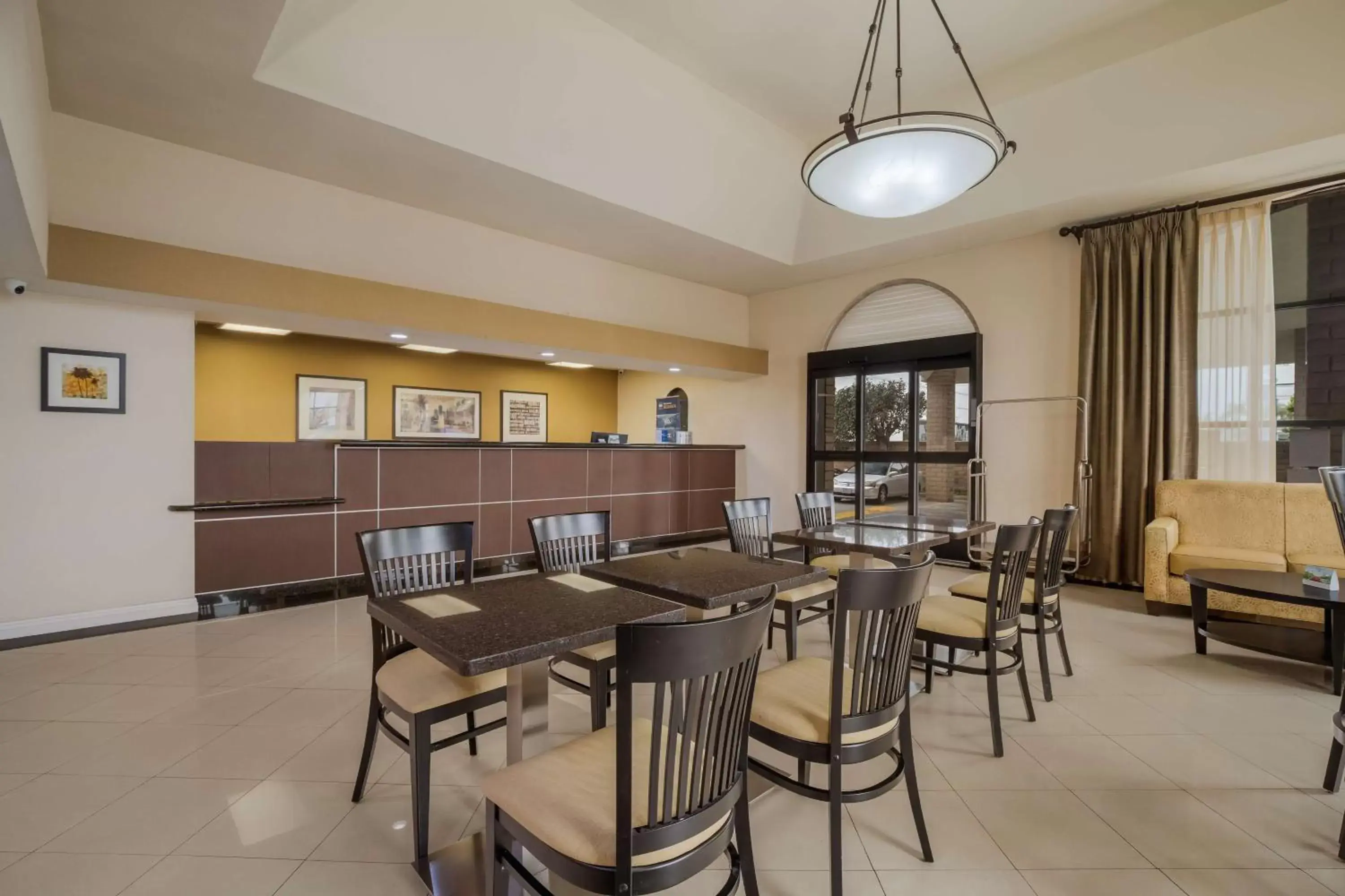 Lobby or reception in Best Western Norwalk Inn Lobby or reception in Best Western Norwalk Inn