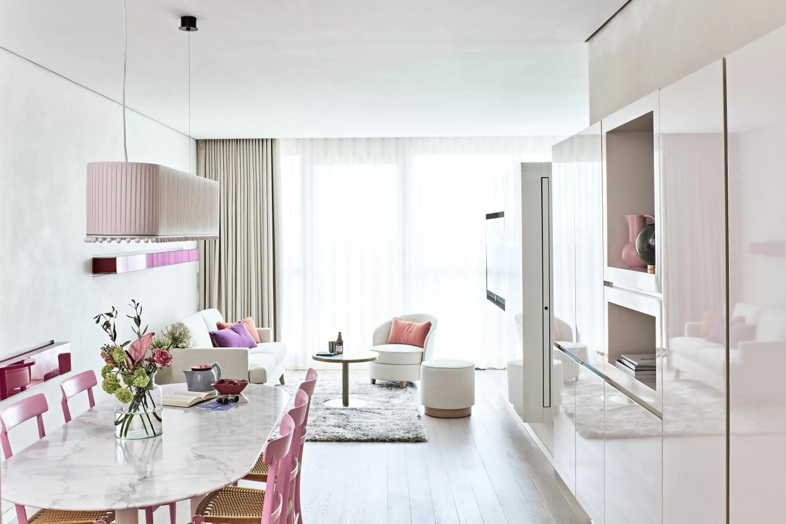 Living room in SIDE, Hamburg, a Member of Design Hotels Living room in SIDE, Hamburg, a Member of Design Hotels