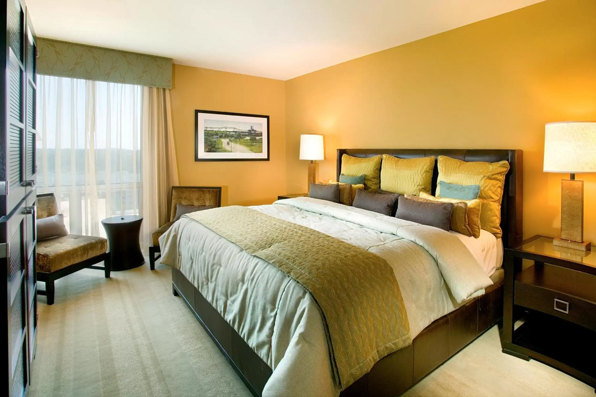 Photo of the whole room, Bed in Heldrich Hotel and Conference Center Photo of the whole room, Bed in Heldrich Hotel and Conference Center