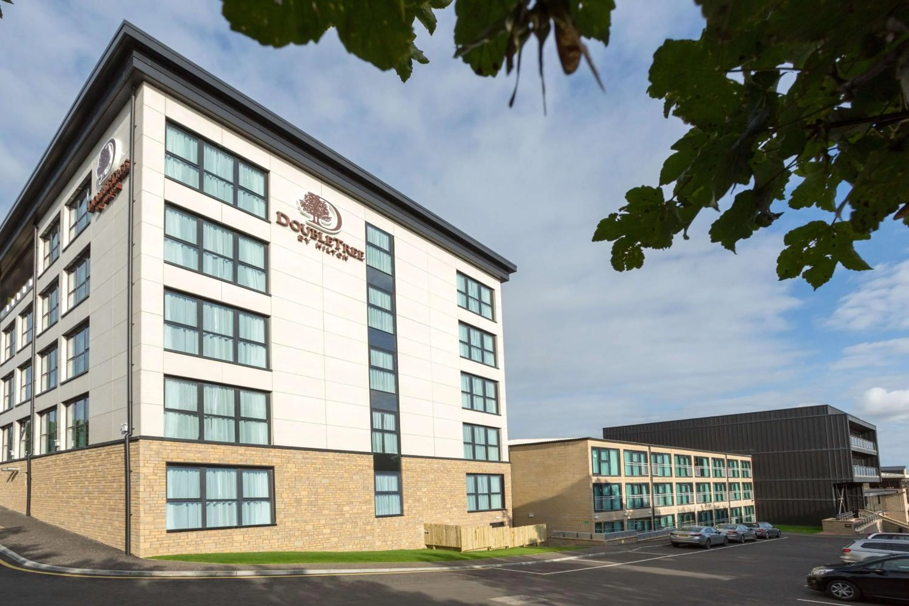 Property building in DoubleTree by Hilton Edinburgh - Queensferry Crossing